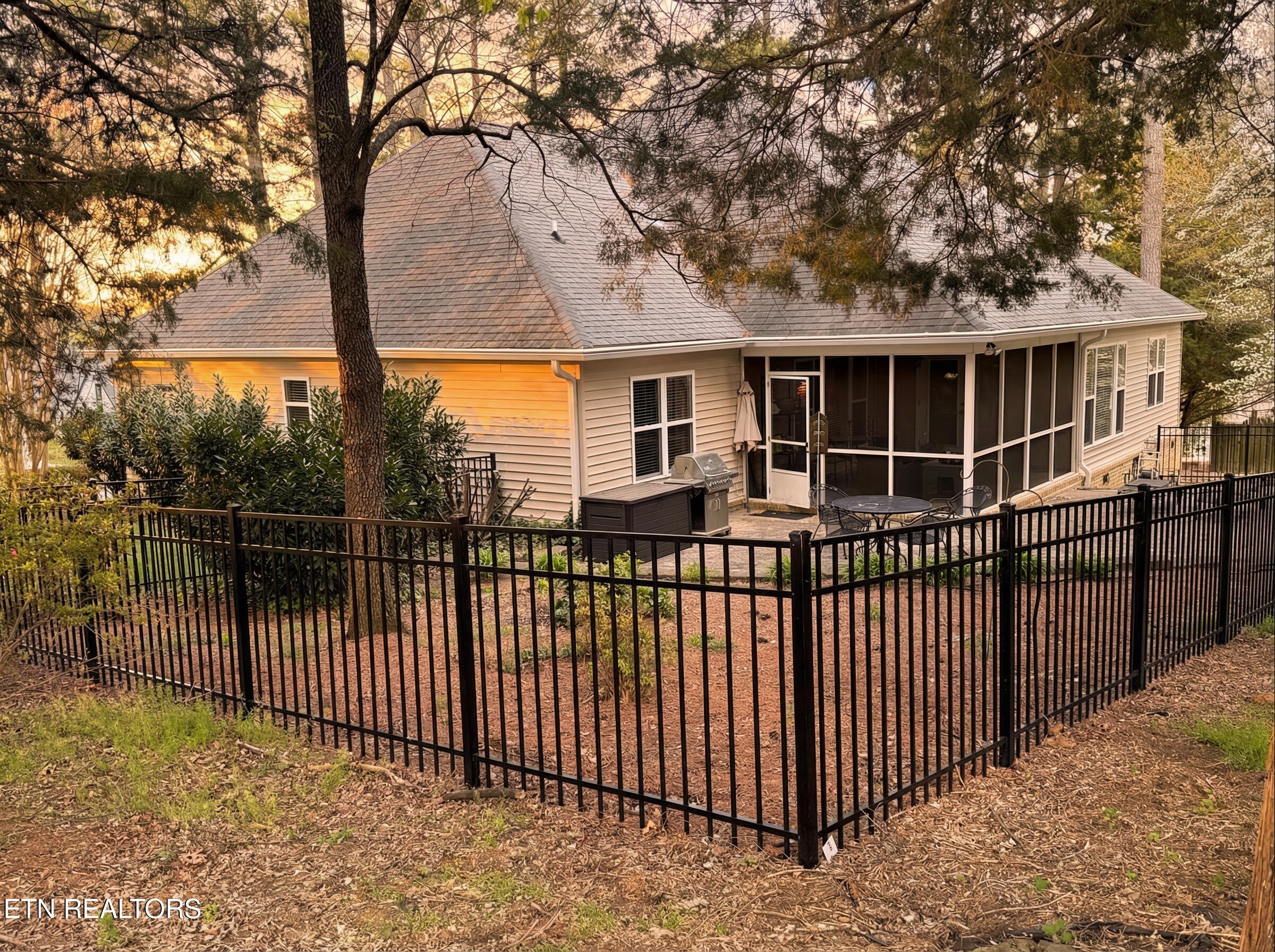 433 Wewoka Circle, Loudon, TN - Fort Loudoun and Tellico Lake Real Estate - Image# 9