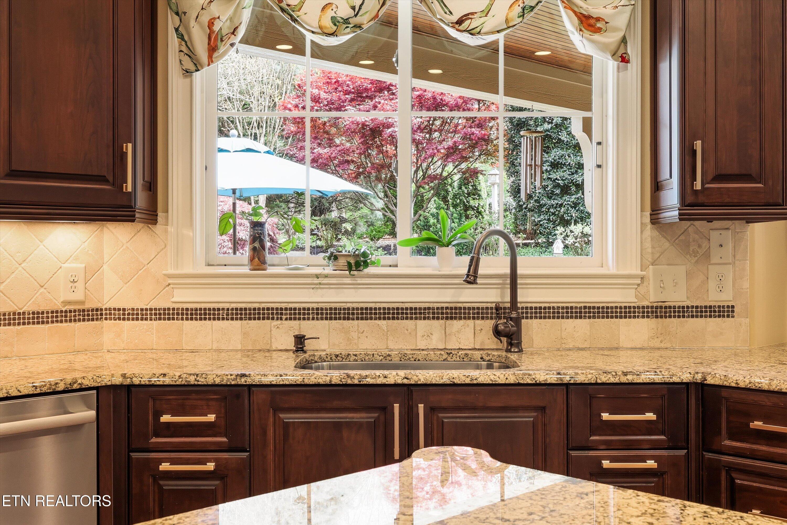 1318 Charlottesville Blvd, Knoxville, TN - Fort Loudoun and Tellico Lake Real Estate - Image# 17