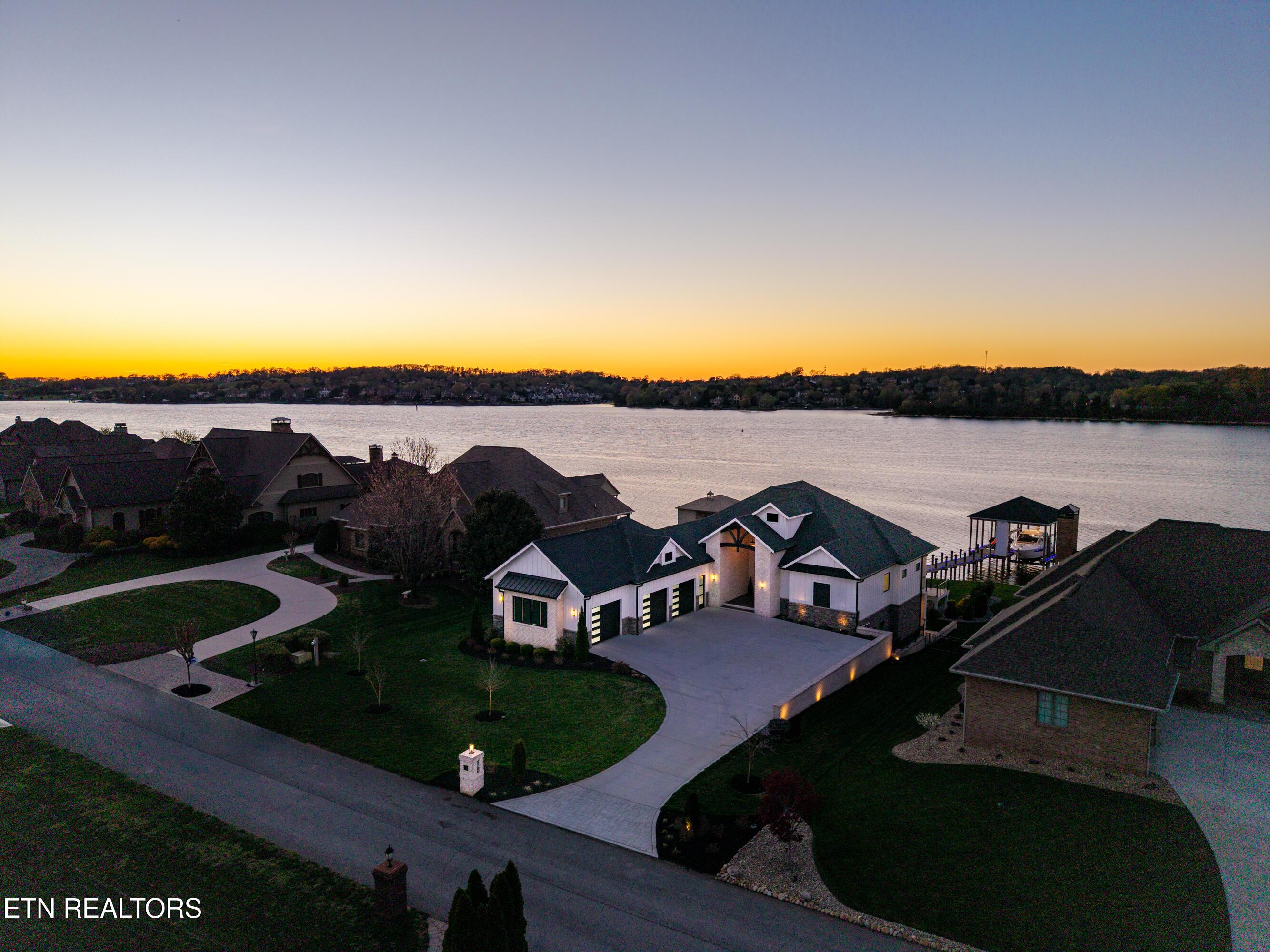 3742 Promontory Point, Louisville, TN - Fort Loudoun and Tellico Lake Real Estate - Image# 3
