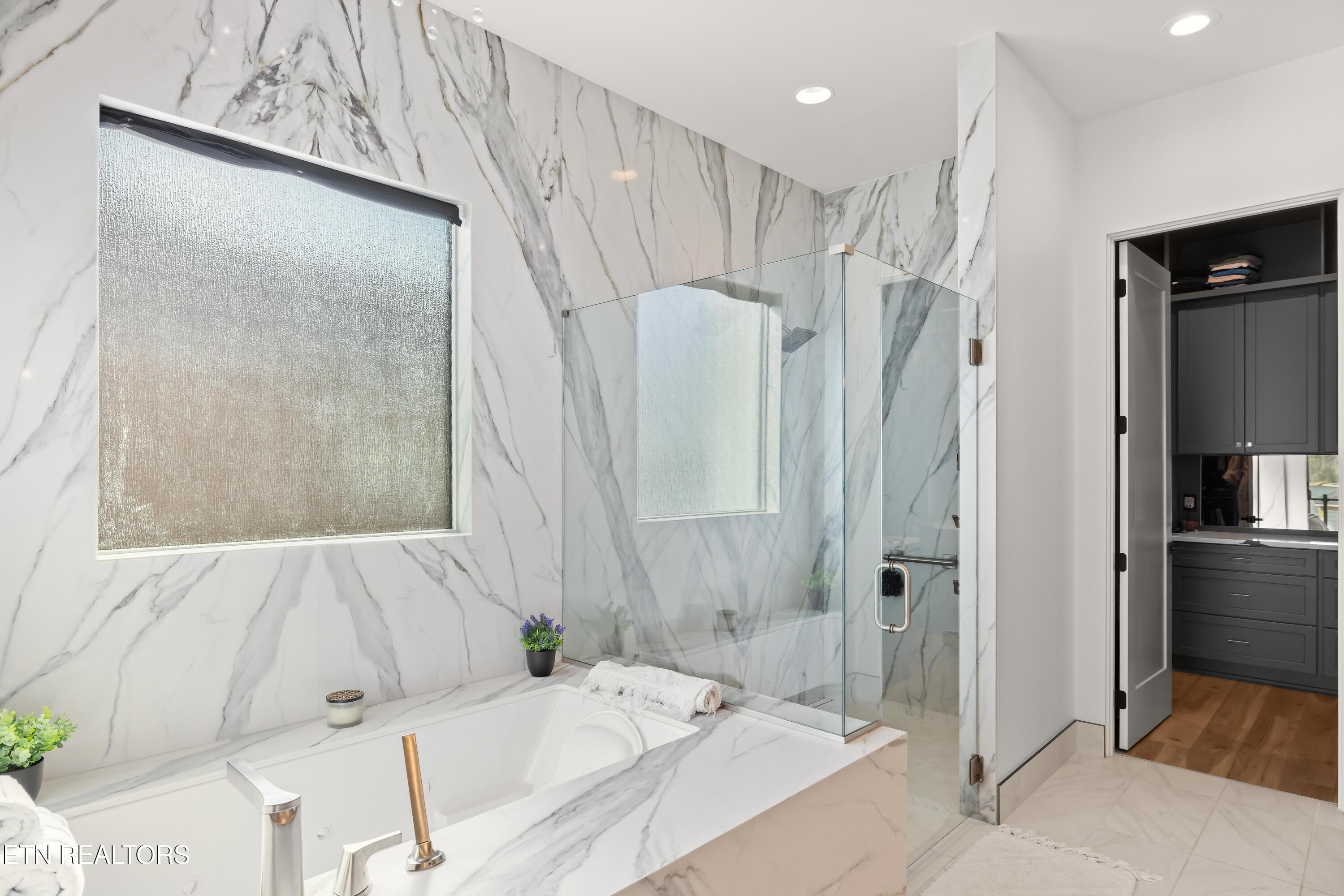 3742 Promontory Point, Louisville, TN - Fort Loudoun and Tellico Lake Real Estate - Image# 31