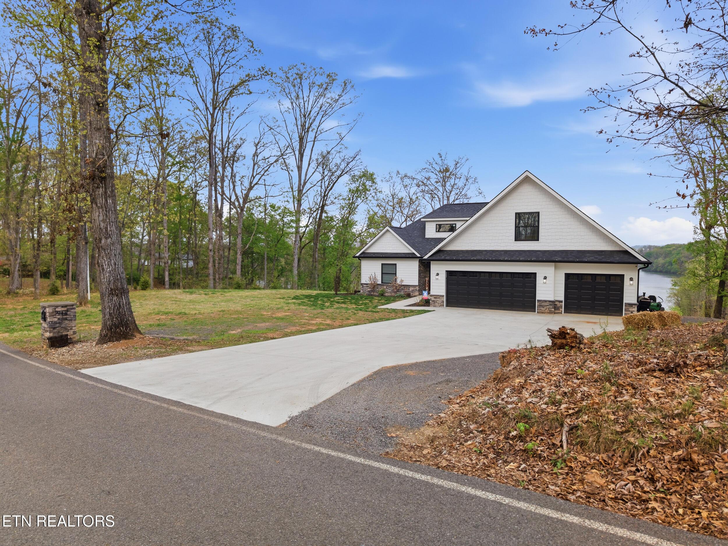 946 Parks Ferry Rd, Friendsville, TN - Fort Loudoun and Tellico Lake Real Estate - Image# 5