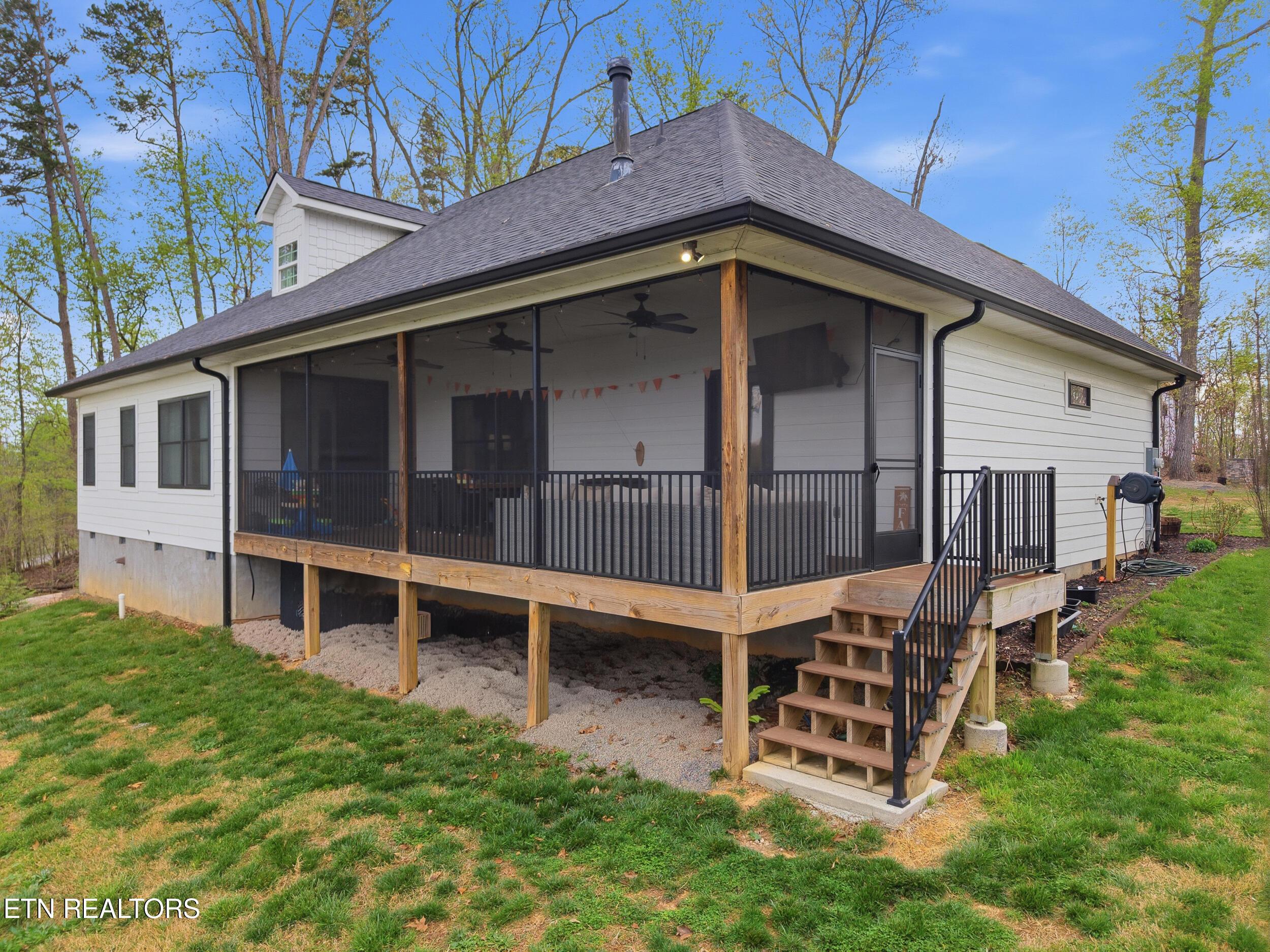 946 Parks Ferry Rd, Friendsville, TN - Fort Loudoun and Tellico Lake Real Estate - Image# 46