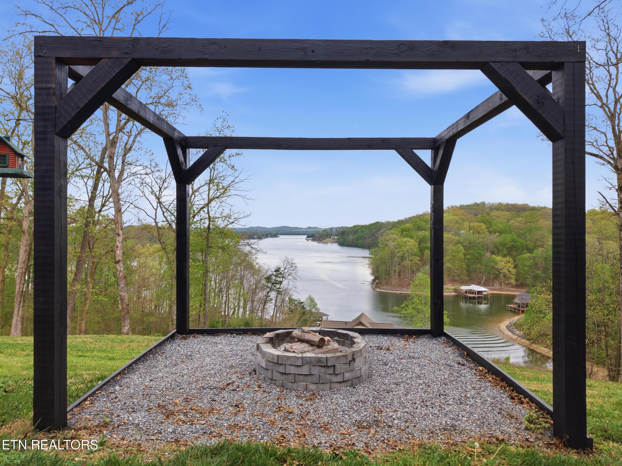 946 Parks Ferry Rd, Friendsville, TN - Fort Loudoun and Tellico Lake Real Estate - Image# 4