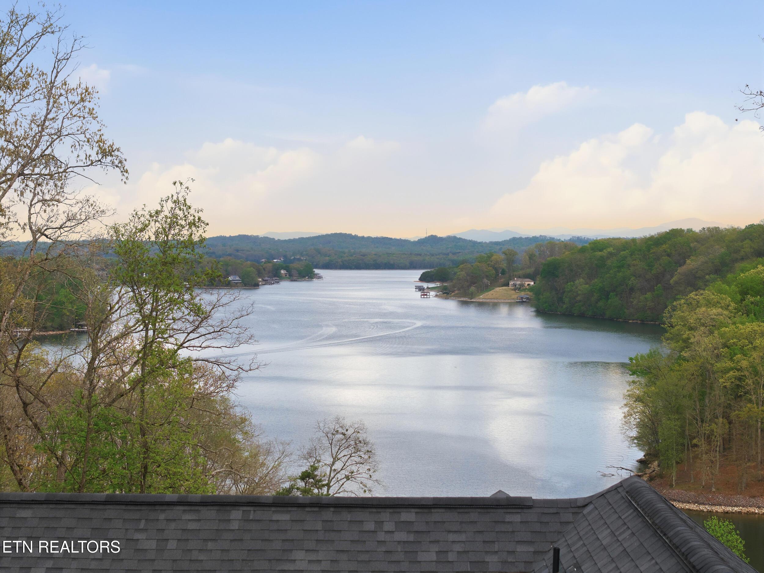946 Parks Ferry Rd, Friendsville, TN - Fort Loudoun and Tellico Lake Real Estate - Image# 49