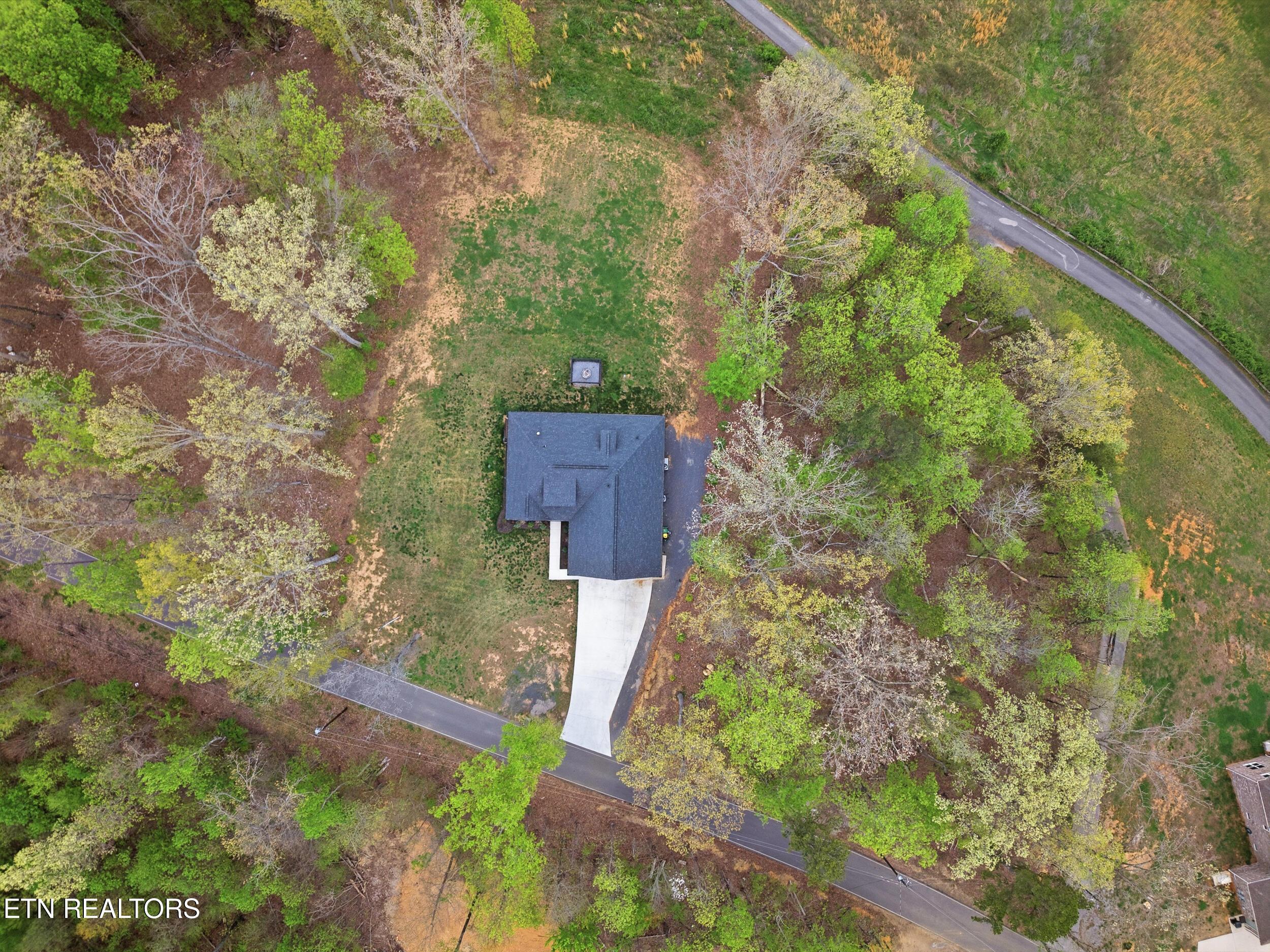 946 Parks Ferry Rd, Friendsville, TN - Fort Loudoun and Tellico Lake Real Estate - Image# 48