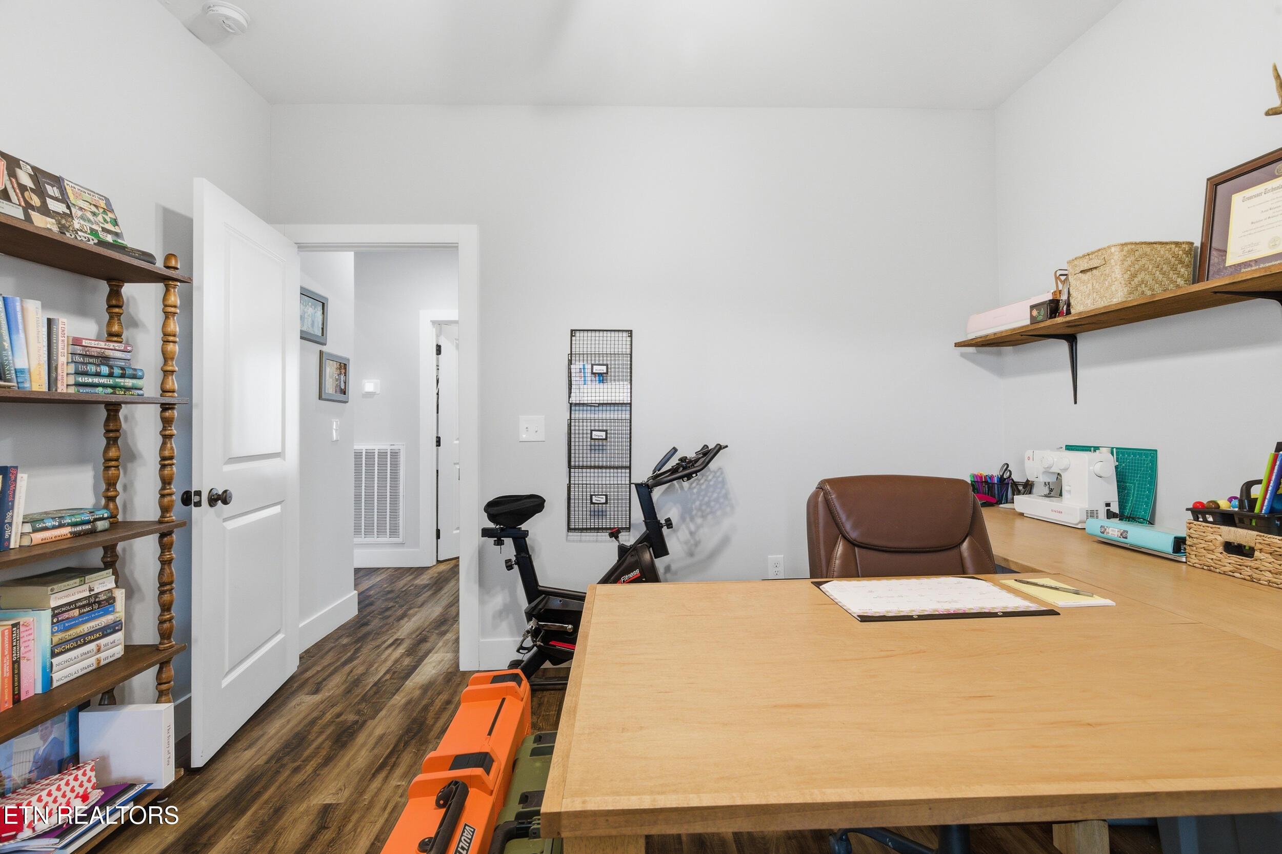 946 Parks Ferry Rd, Friendsville, TN - Fort Loudoun and Tellico Lake Real Estate - Image# 30