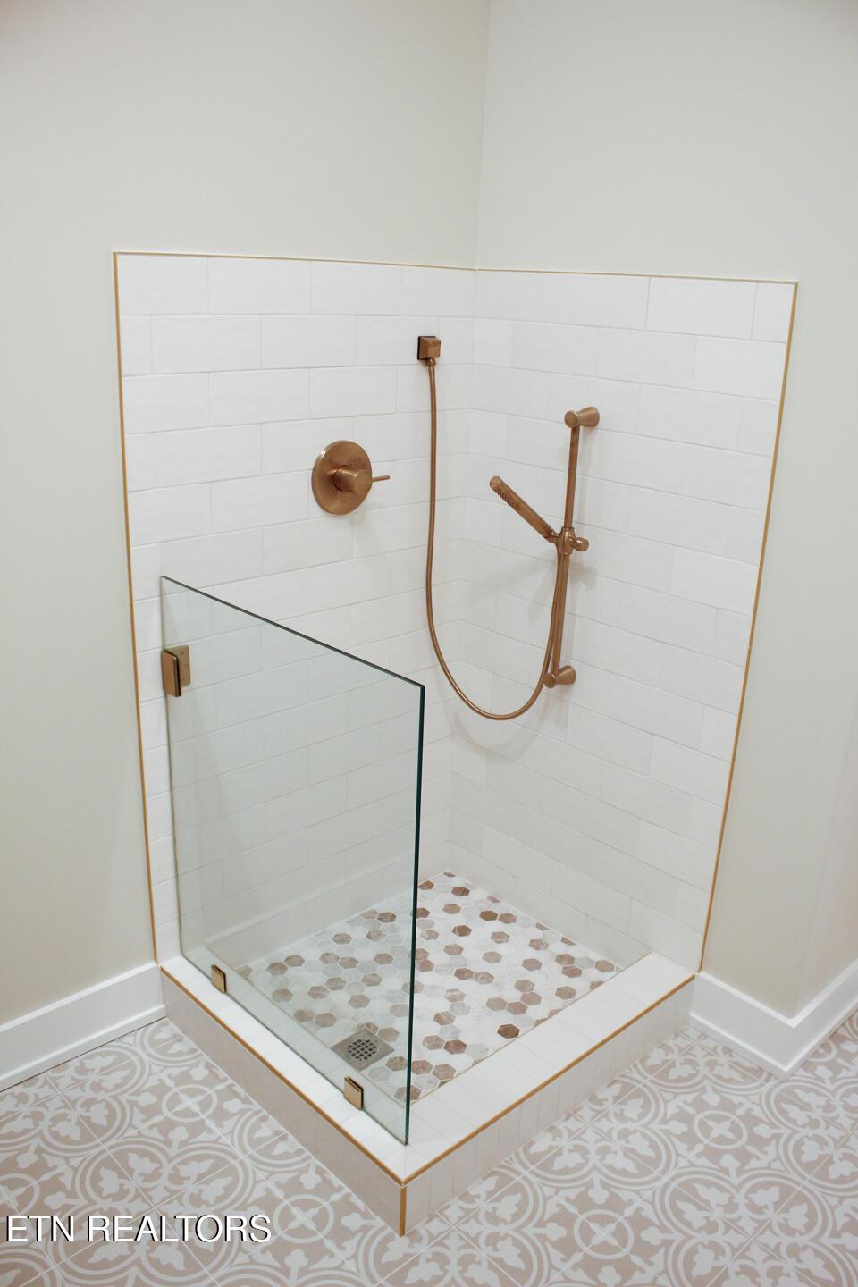 127 Daksi Way, Loudon, TN - Fort Loudoun and Tellico Lake Real Estate - Image# 15