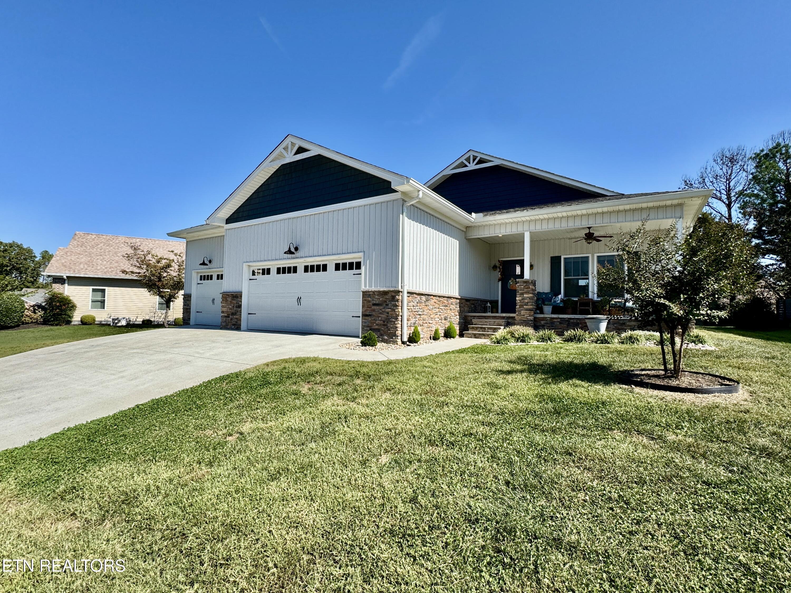 170 Elokwa Way, Loudon, TN - Fort Loudoun and Tellico Lake Real Estate - Image# 2