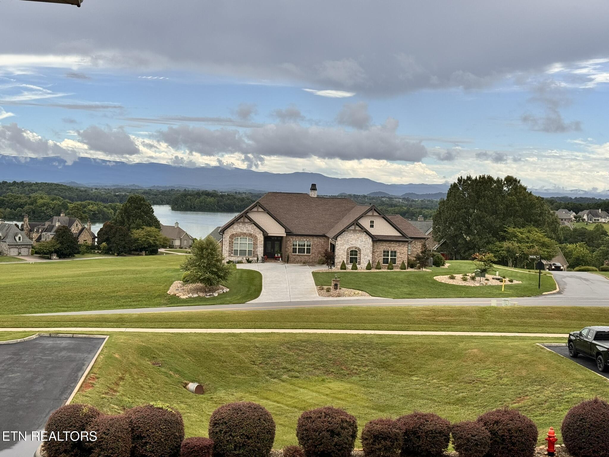 535304 Rarity Bay Pkwy, Vonore, TN - Fort Loudoun and Tellico Lake Real Estate - Image# 20