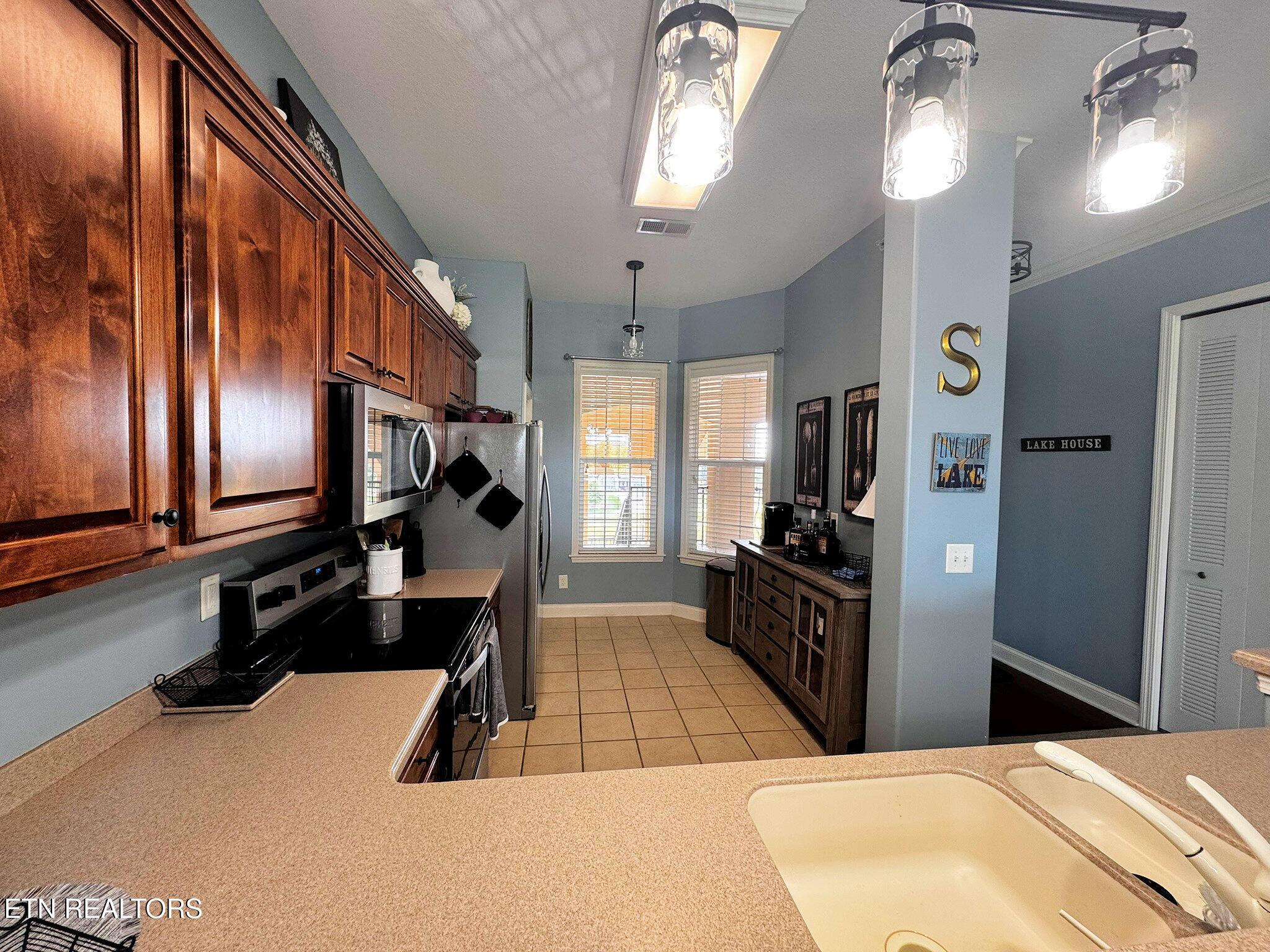 535304 Rarity Bay Pkwy, Vonore, TN - Fort Loudoun and Tellico Lake Real Estate - Image# 8