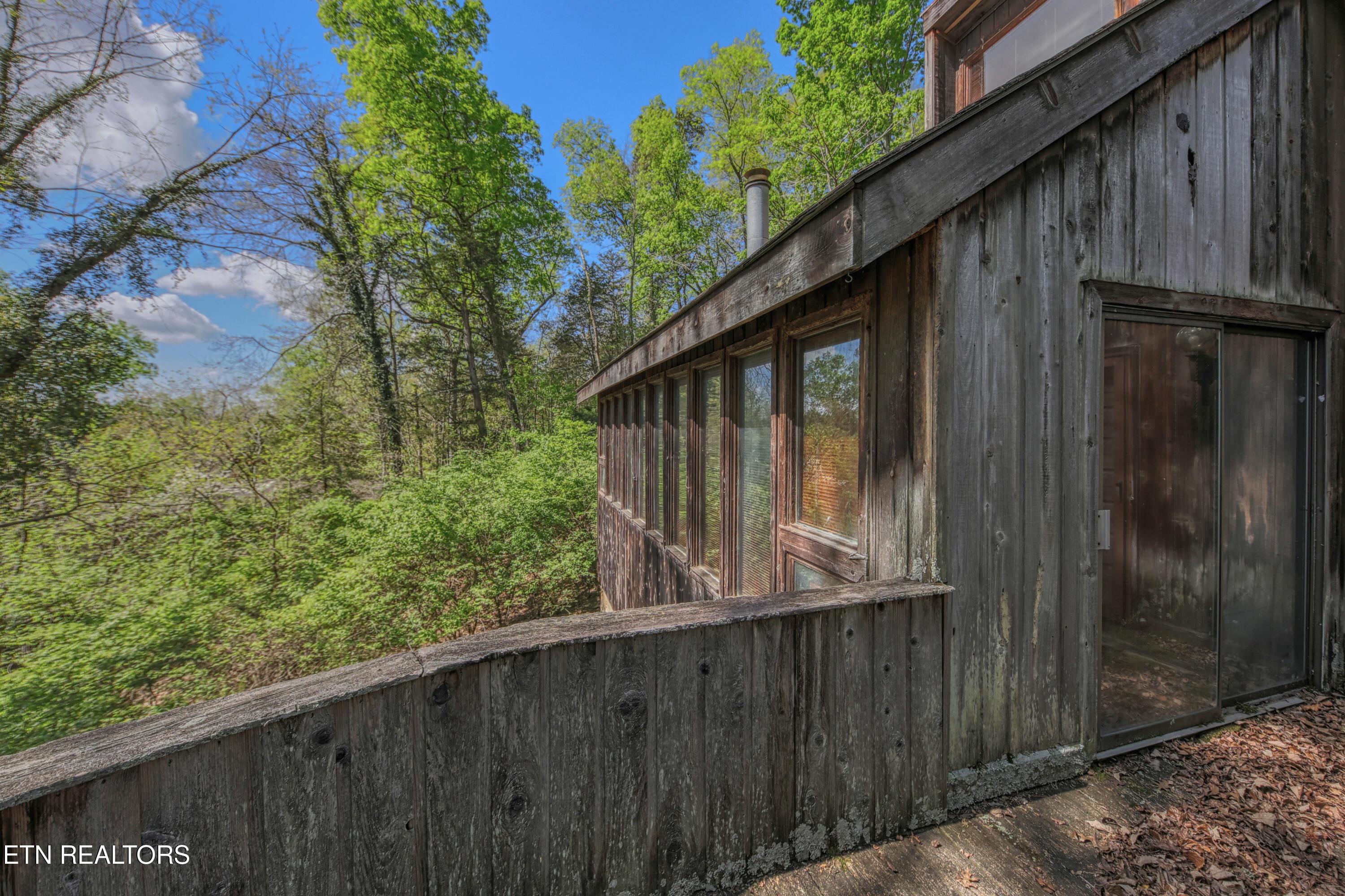 8833 Cove Point Lane, Knoxville, TN - Fort Loudoun and Tellico Lake Real Estate - Image# 16