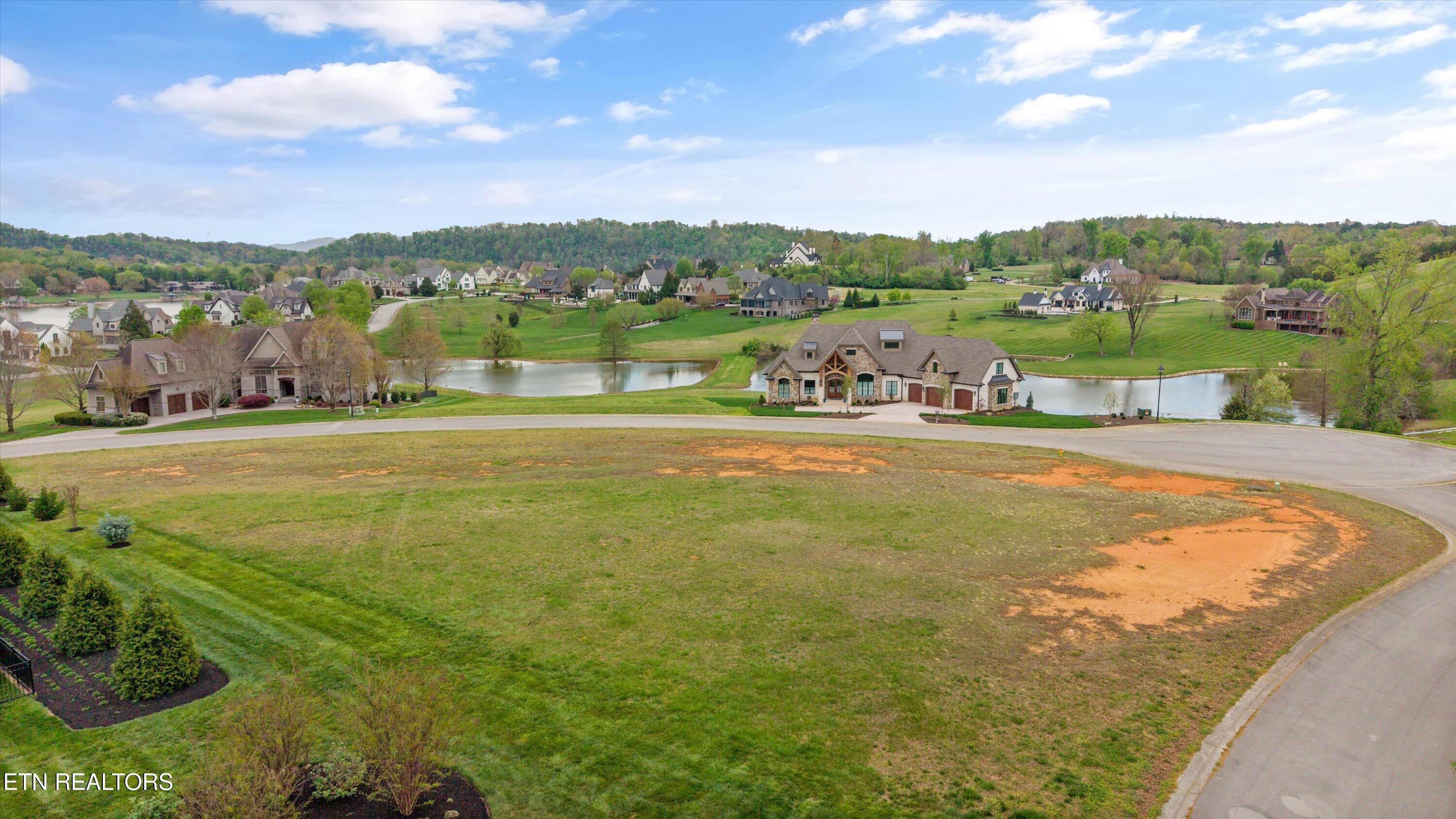 220 Lake Forest Way, Louisville, TN - Fort Loudoun and Tellico Lake Real Estate - Image# 6