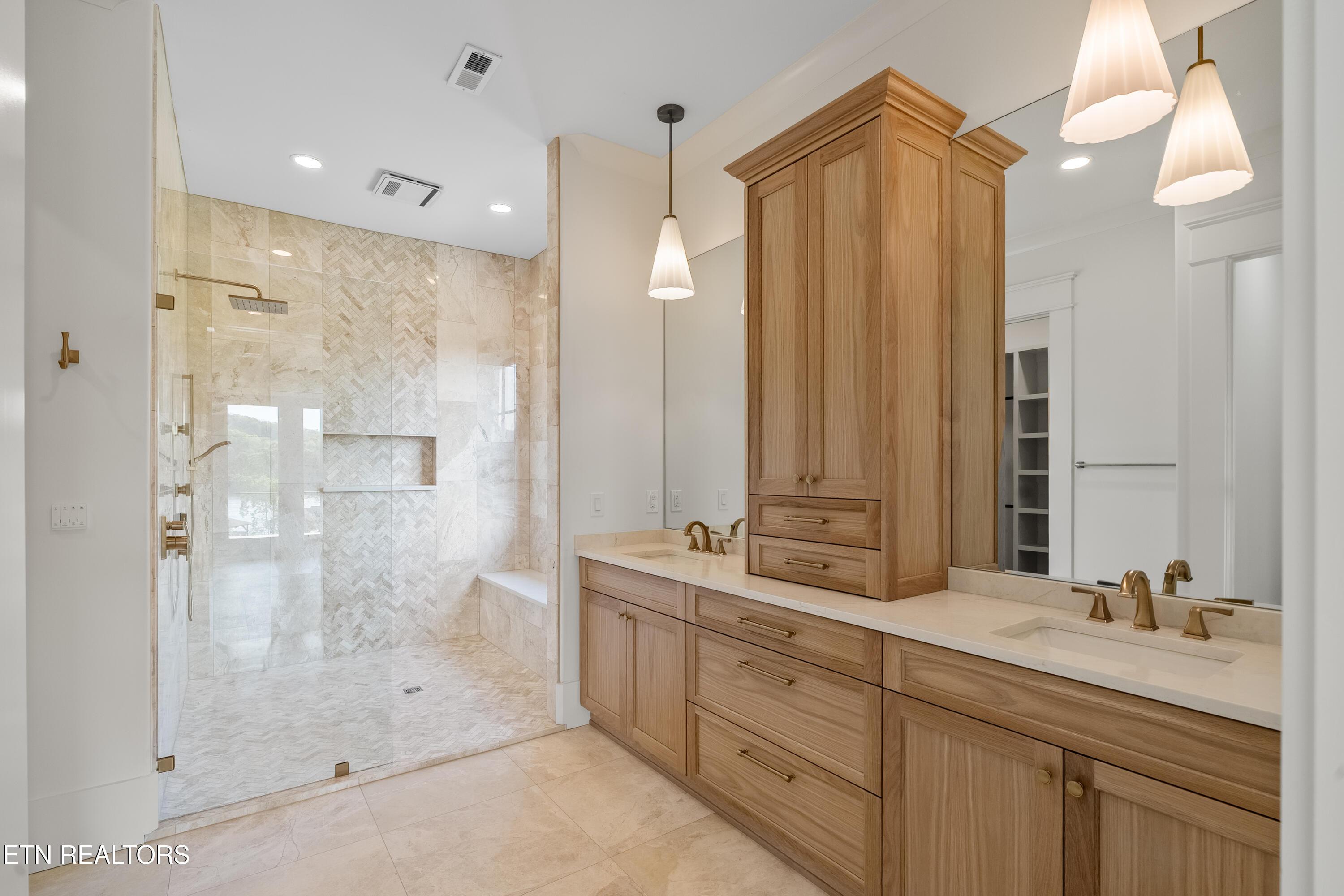 155 Amblecrest Drive, Vonore, TN - Fort Loudoun and Tellico Lake Real Estate - Image# 34