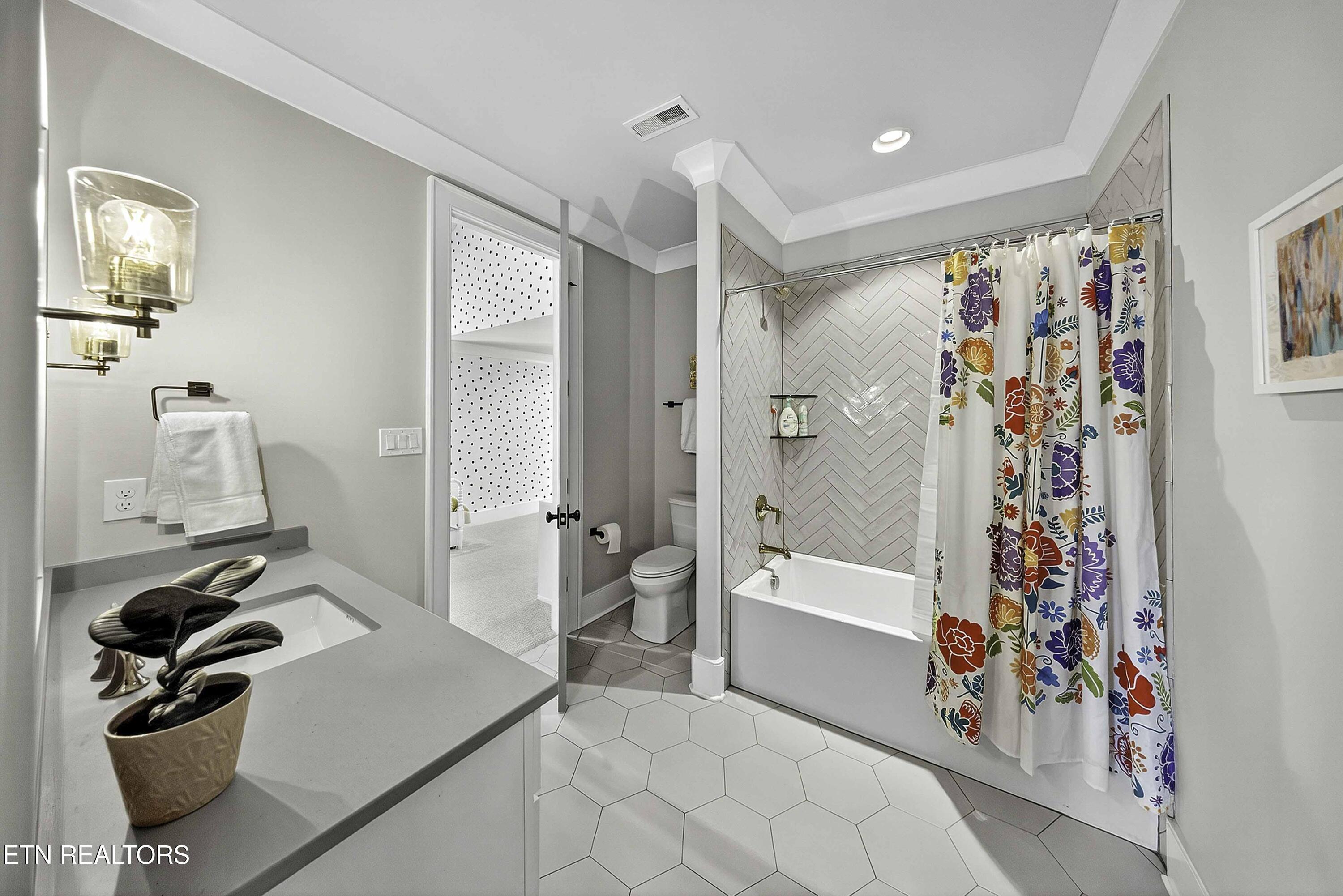 12027 Rivanna Lane, Knoxville, TN - Fort Loudoun and Tellico Lake Real Estate - Image# 20