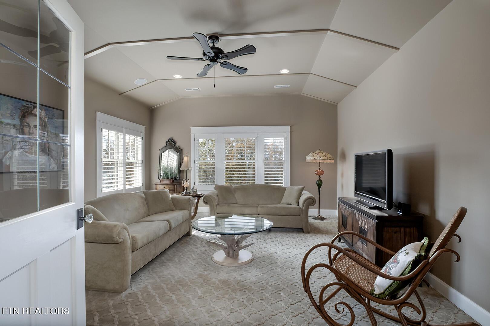 220 Thunder Rd, Vonore, TN - Fort Loudoun and Tellico Lake Real Estate - Image# 46