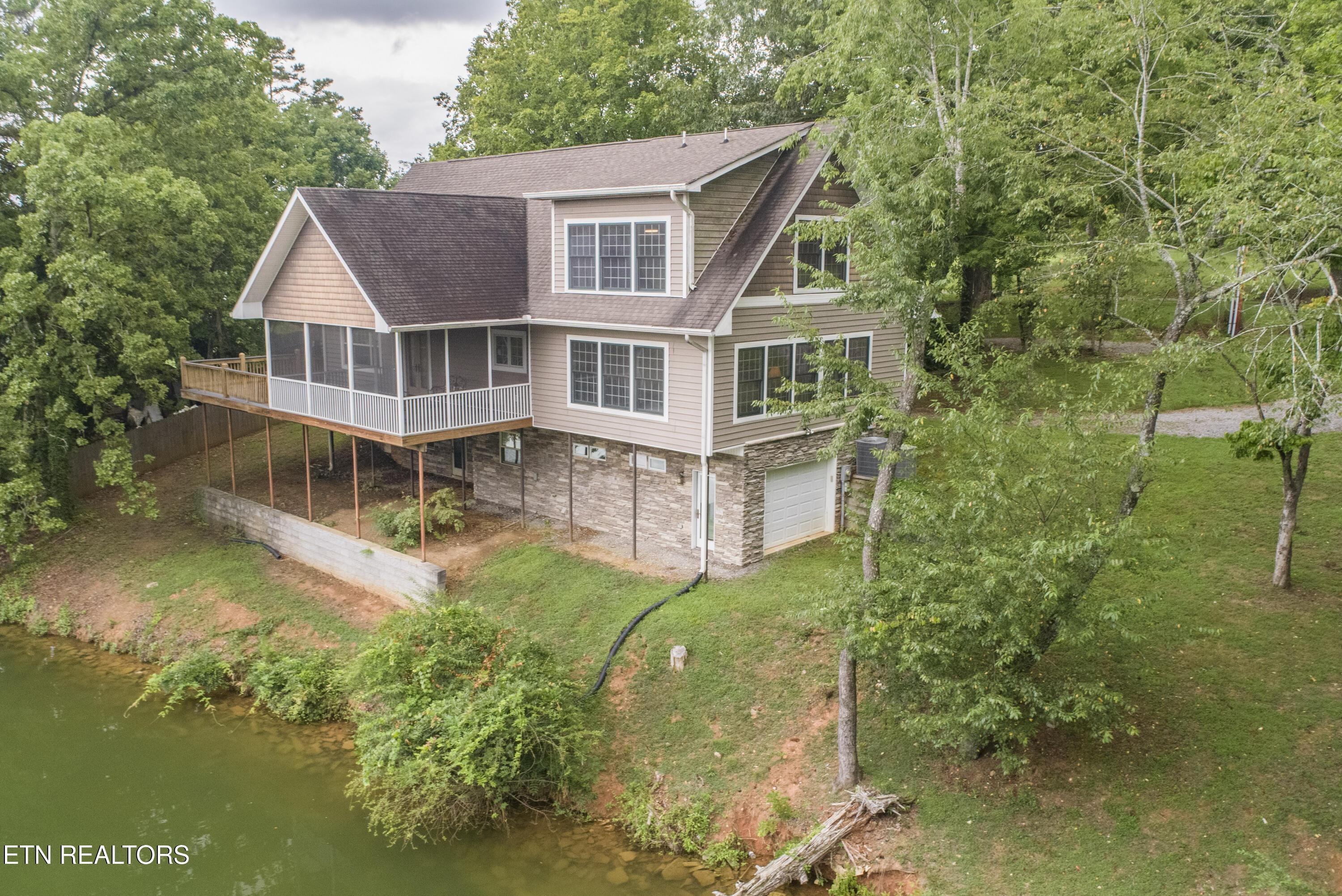 4193 Parris Drive, Lenoir City, TN - Fort Loudoun and Tellico Lake Real Estate - Image# 1