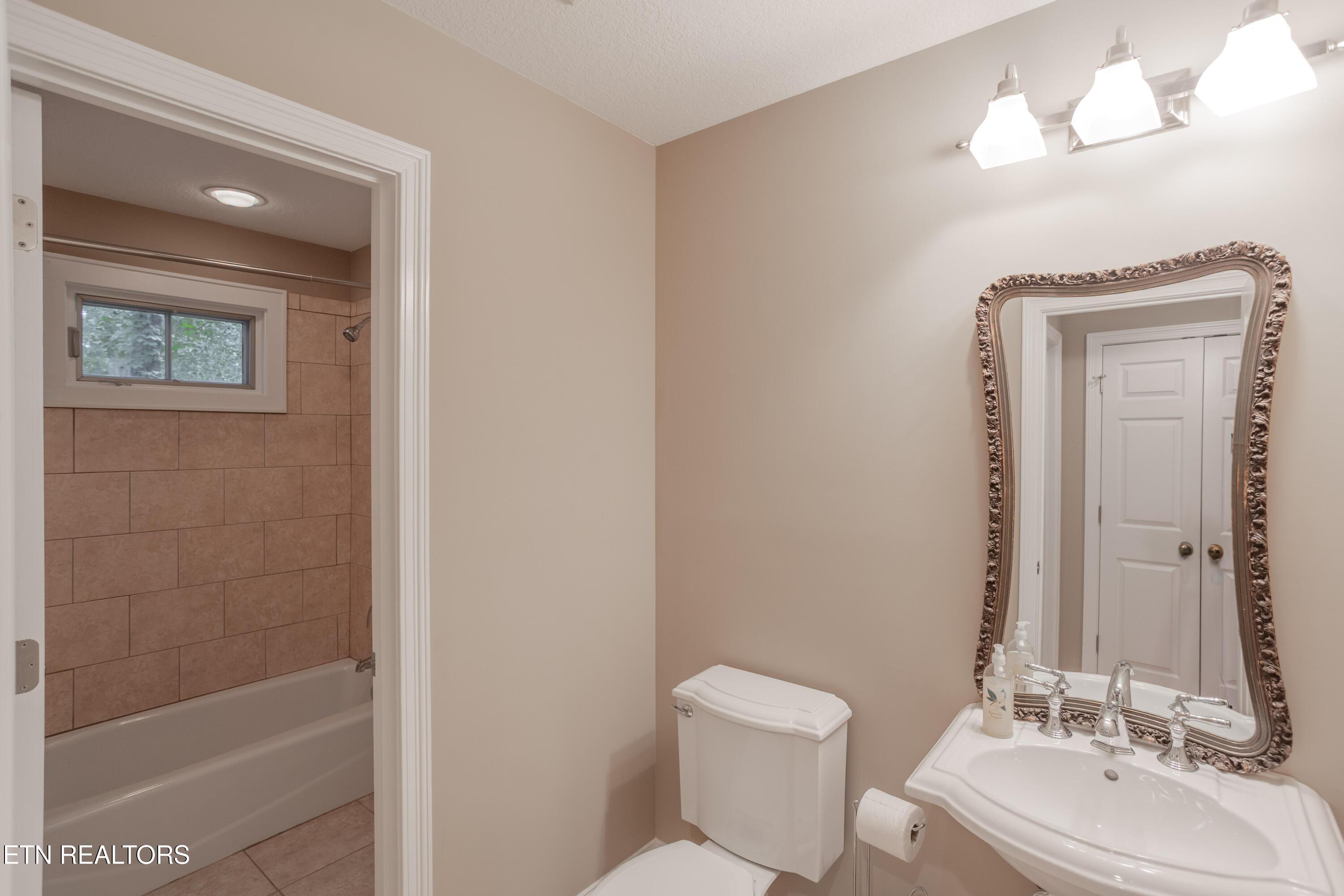 4193 Parris Drive, Lenoir City, TN - Fort Loudoun and Tellico Lake Real Estate - Image# 28