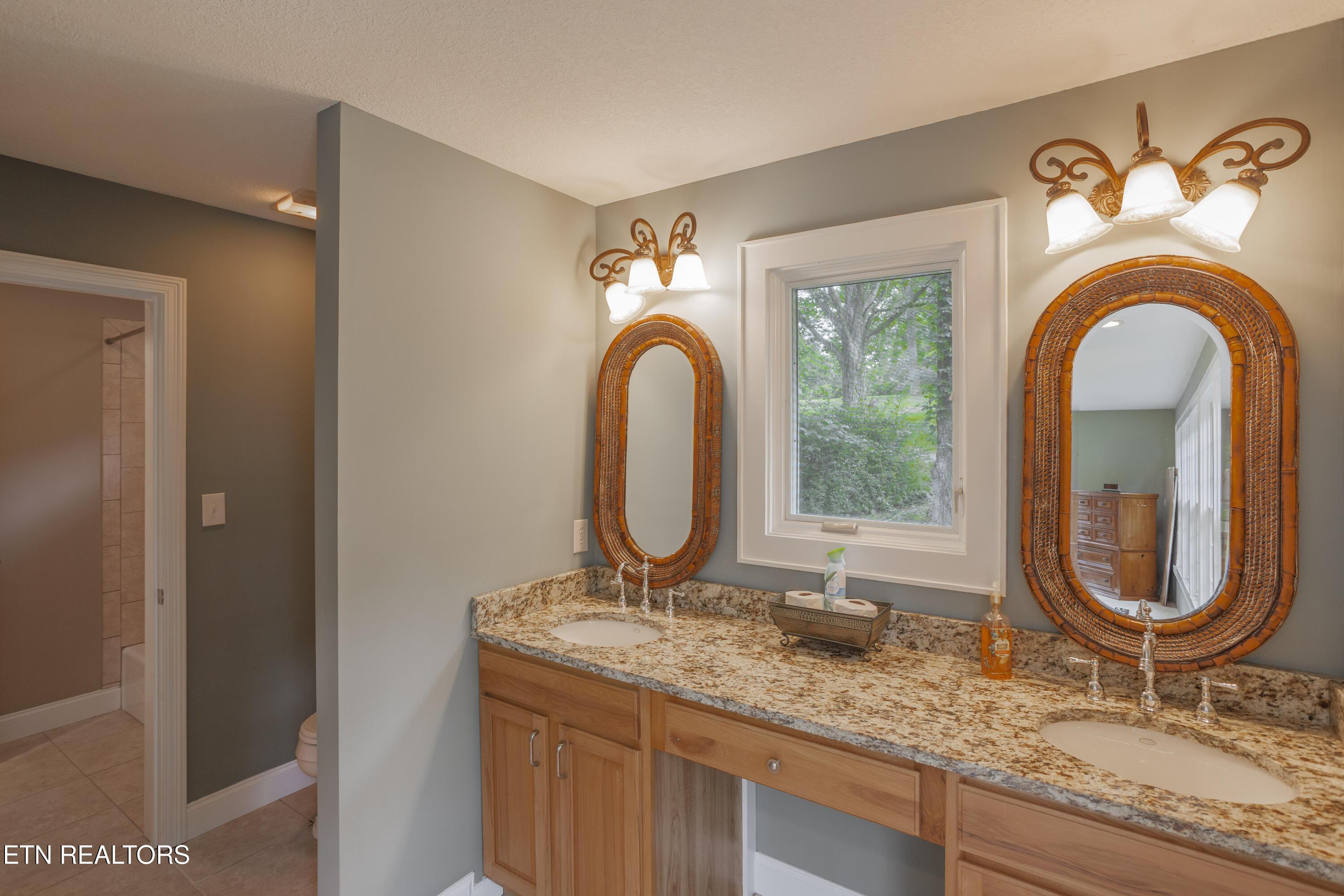 4193 Parris Drive, Lenoir City, TN - Fort Loudoun and Tellico Lake Real Estate - Image# 24