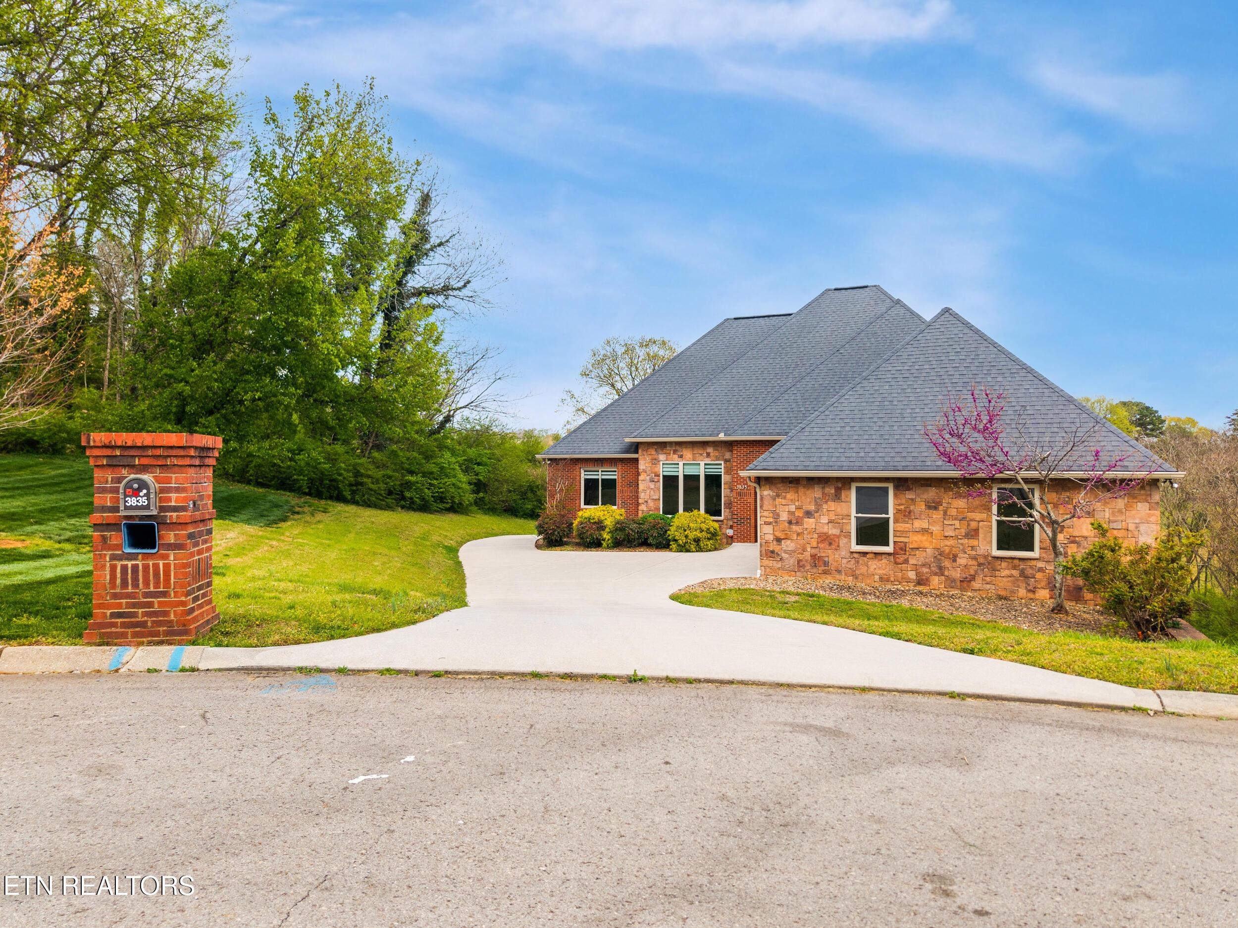3835 Admirality Lane, Knoxville, TN - Fort Loudoun and Tellico Lake Real Estate - Image# 5