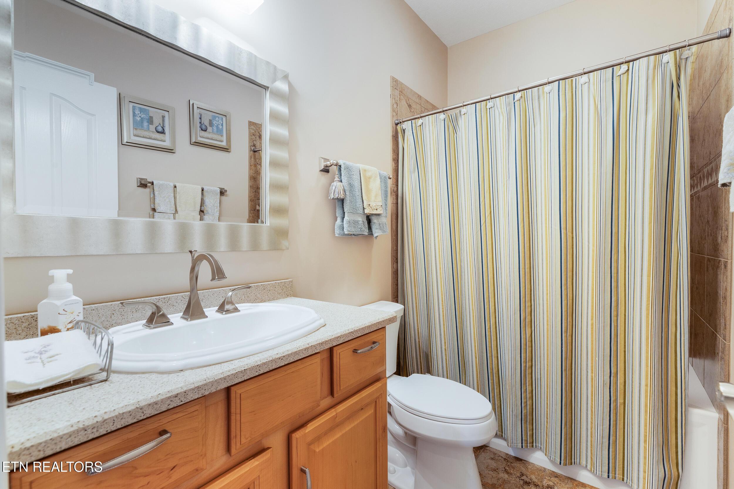 3835 Admirality Lane, Knoxville, TN - Fort Loudoun and Tellico Lake Real Estate - Image# 32