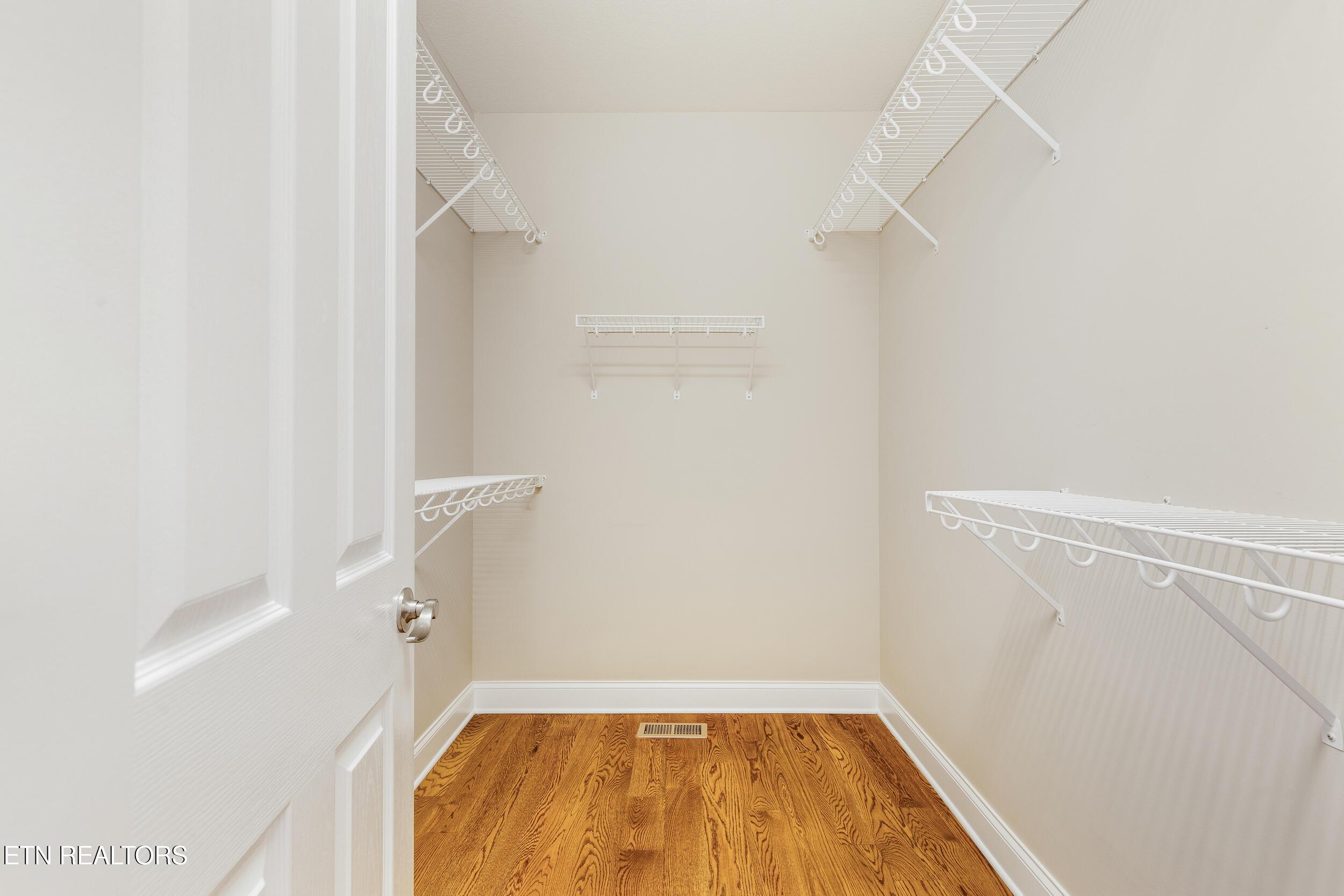 3835 Admirality Lane, Knoxville, TN - Fort Loudoun and Tellico Lake Real Estate - Image# 41