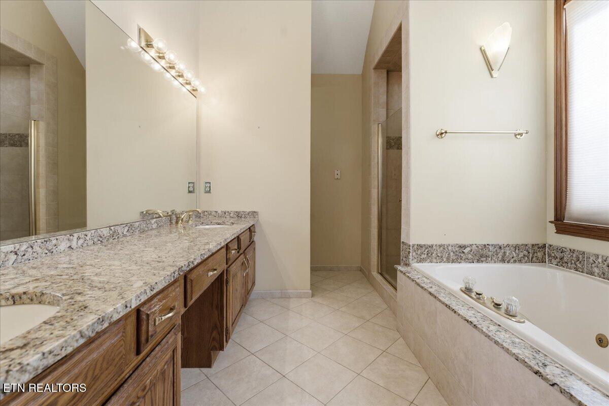 10609 Riverlake Drive, Knoxville, TN - Fort Loudoun and Tellico Lake Real Estate - Image# 18