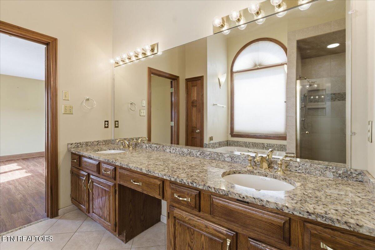 10609 Riverlake Drive, Knoxville, TN - Fort Loudoun and Tellico Lake Real Estate - Image# 20