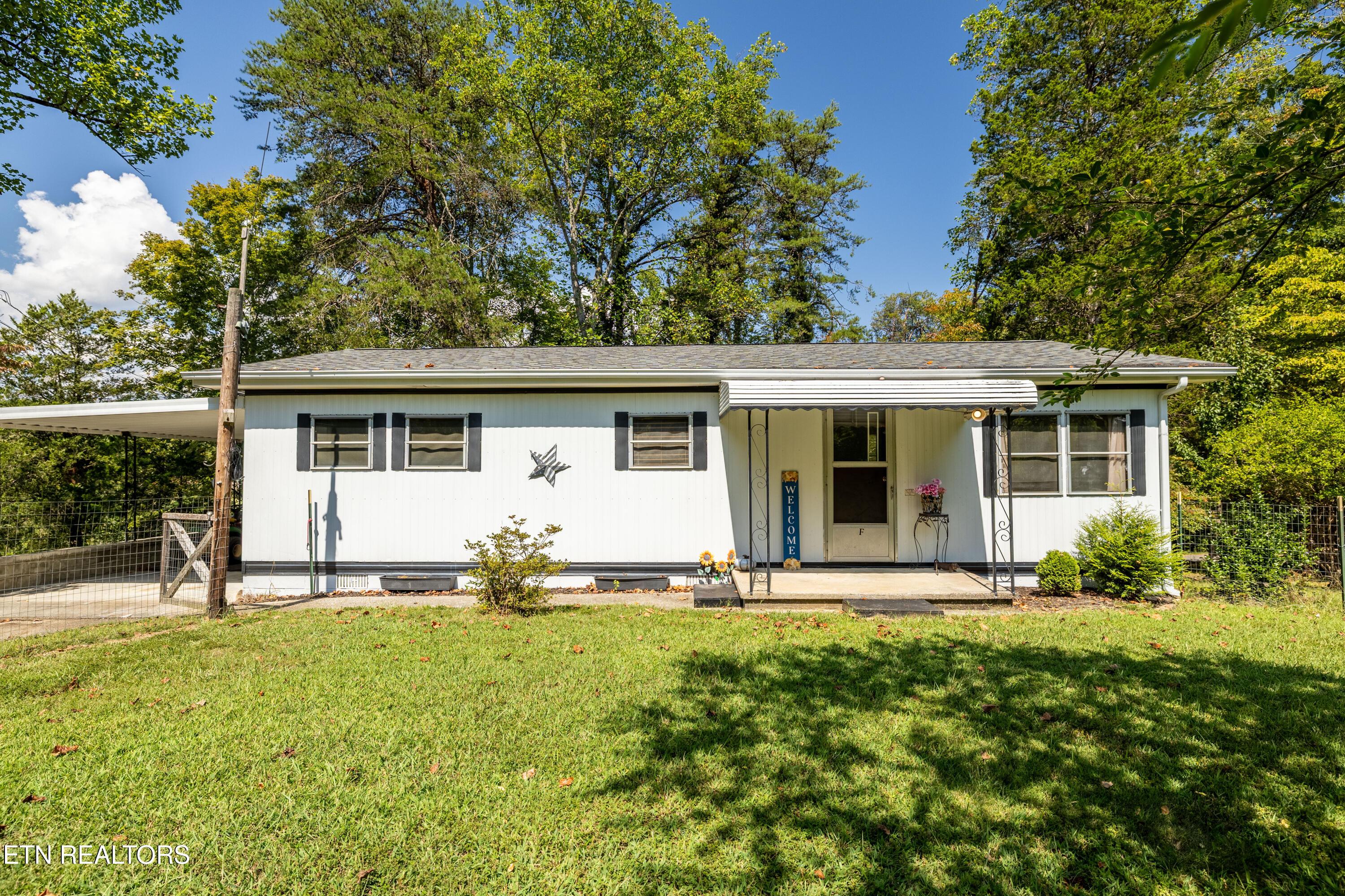 268 Mountain View Drive, Vonore, TN - Fort Loudoun and Tellico Lake Real Estate - Image# 1