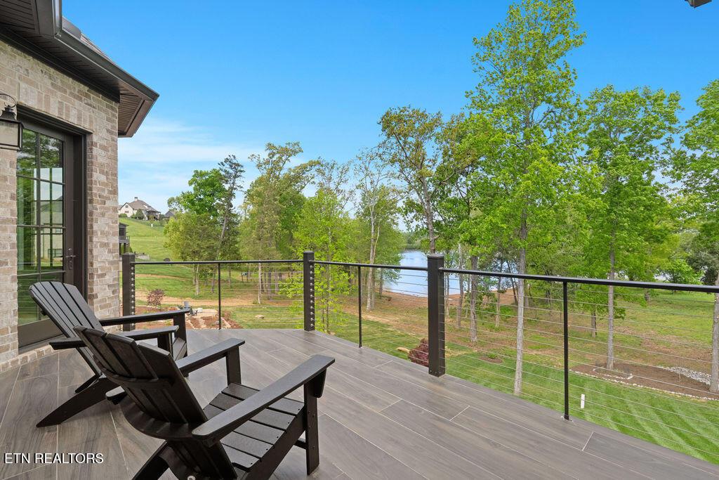699 Cypress Pointe Drive, Lenoir City, TN - Fort Loudoun and Tellico Lake Real Estate - Image# 8