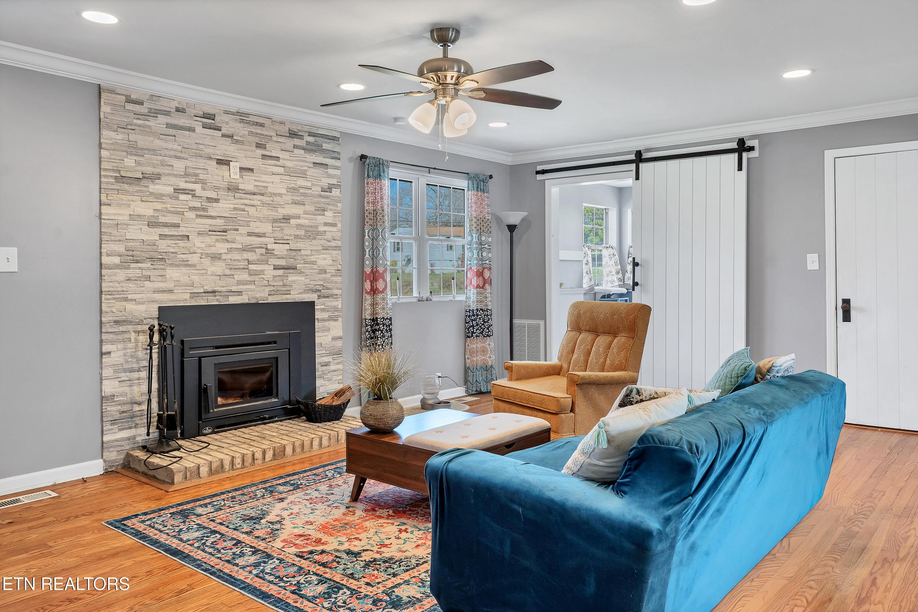 300 Lindy Drive, Knoxville, TN - Fort Loudoun and Tellico Lake Real Estate - Image# 8