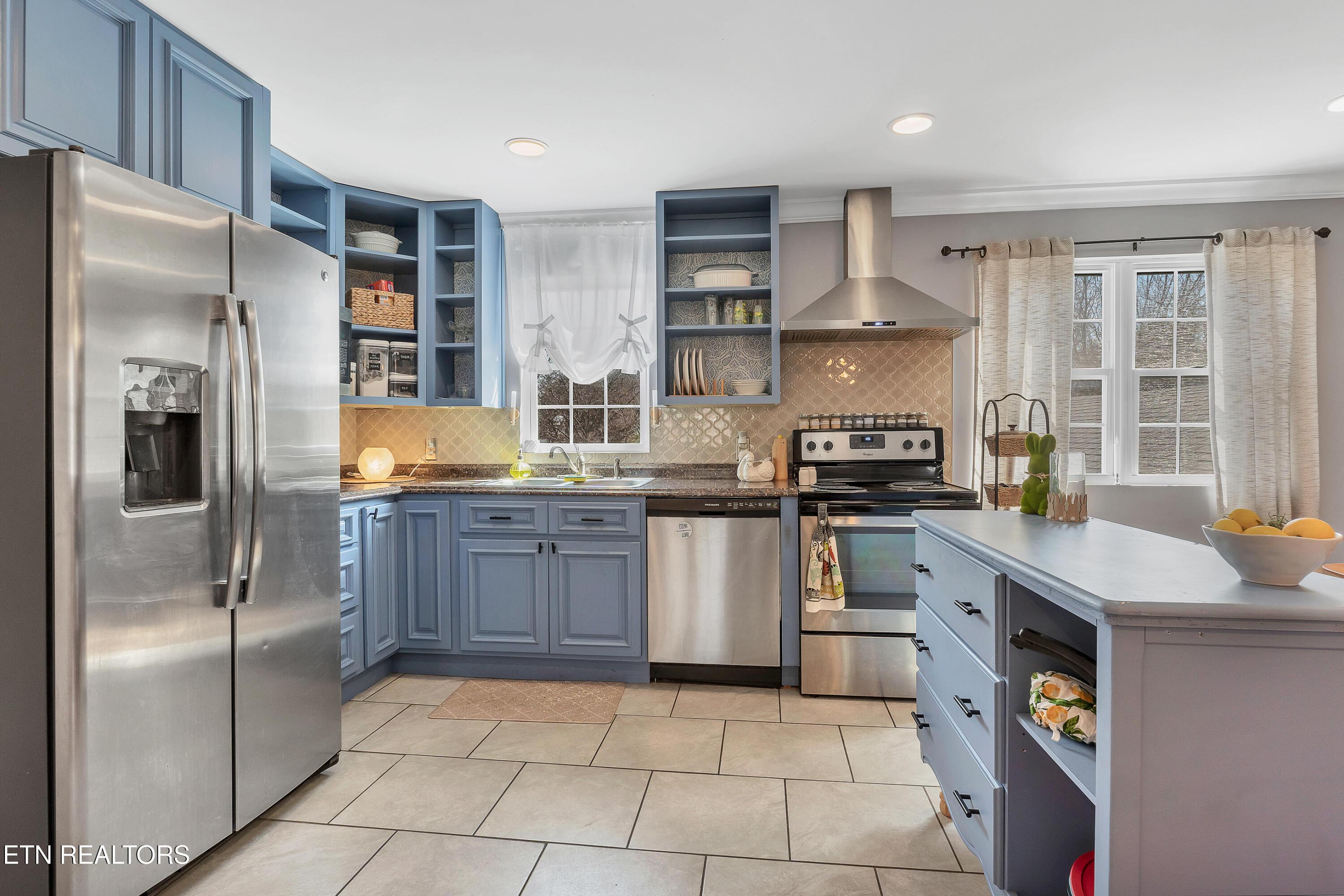 300 Lindy Drive, Knoxville, TN - Fort Loudoun and Tellico Lake Real Estate - Image# 11