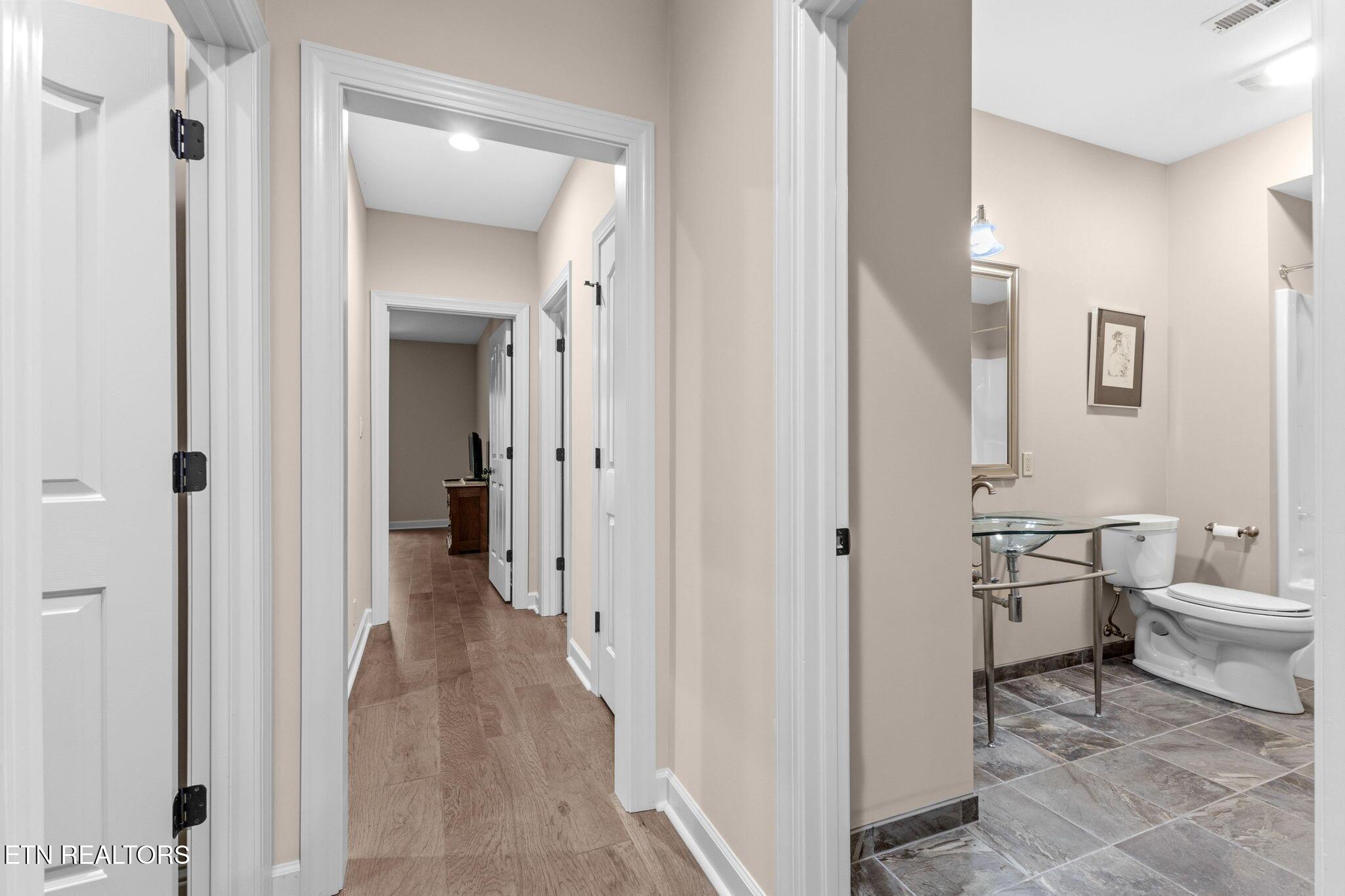 2304 Lakemoor Drive, Knoxville, TN - Fort Loudoun and Tellico Lake Real Estate - Image# 29