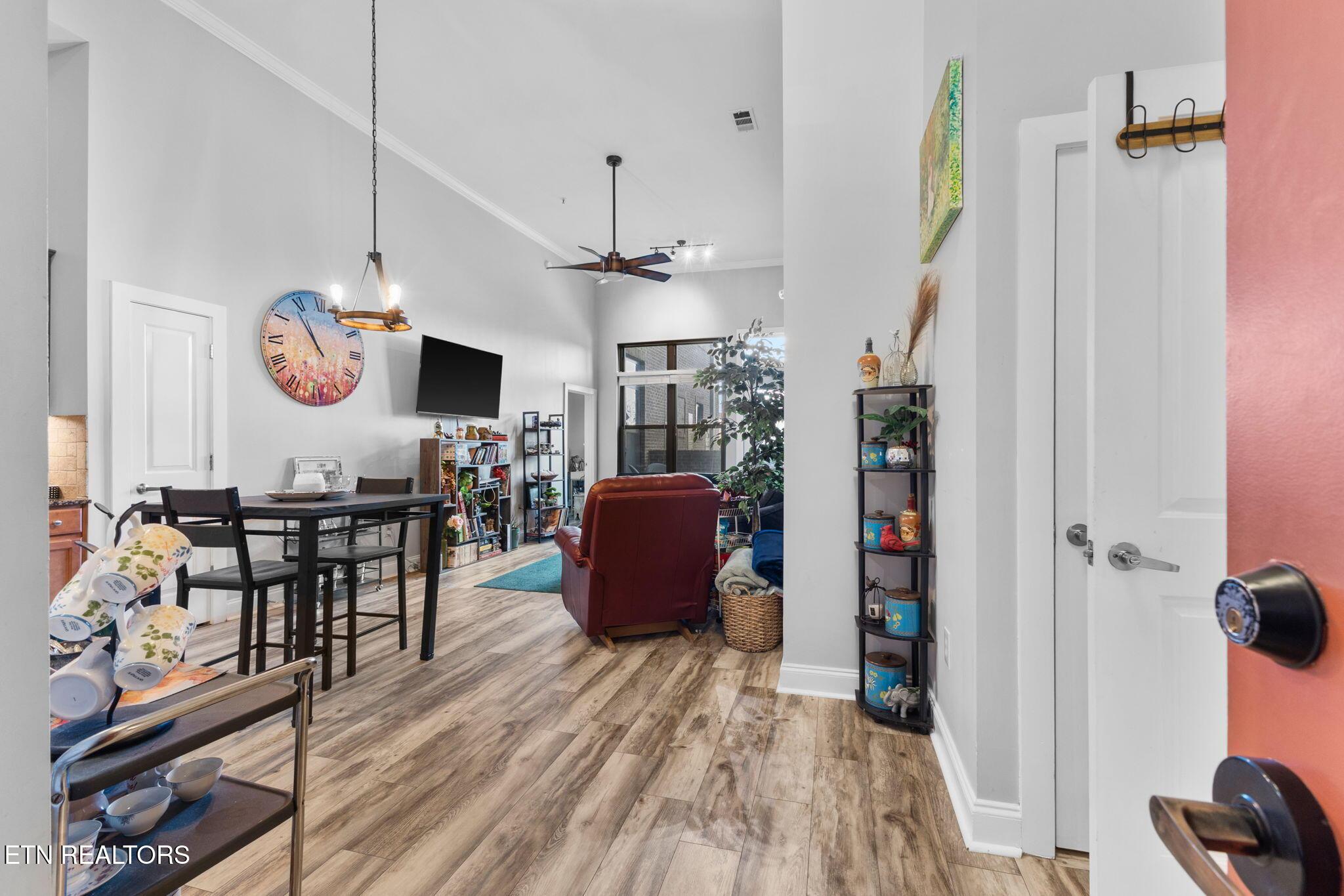 445 W Blount Ave, Knoxville, TN - Fort Loudoun and Tellico Lake Real Estate - Image# 4