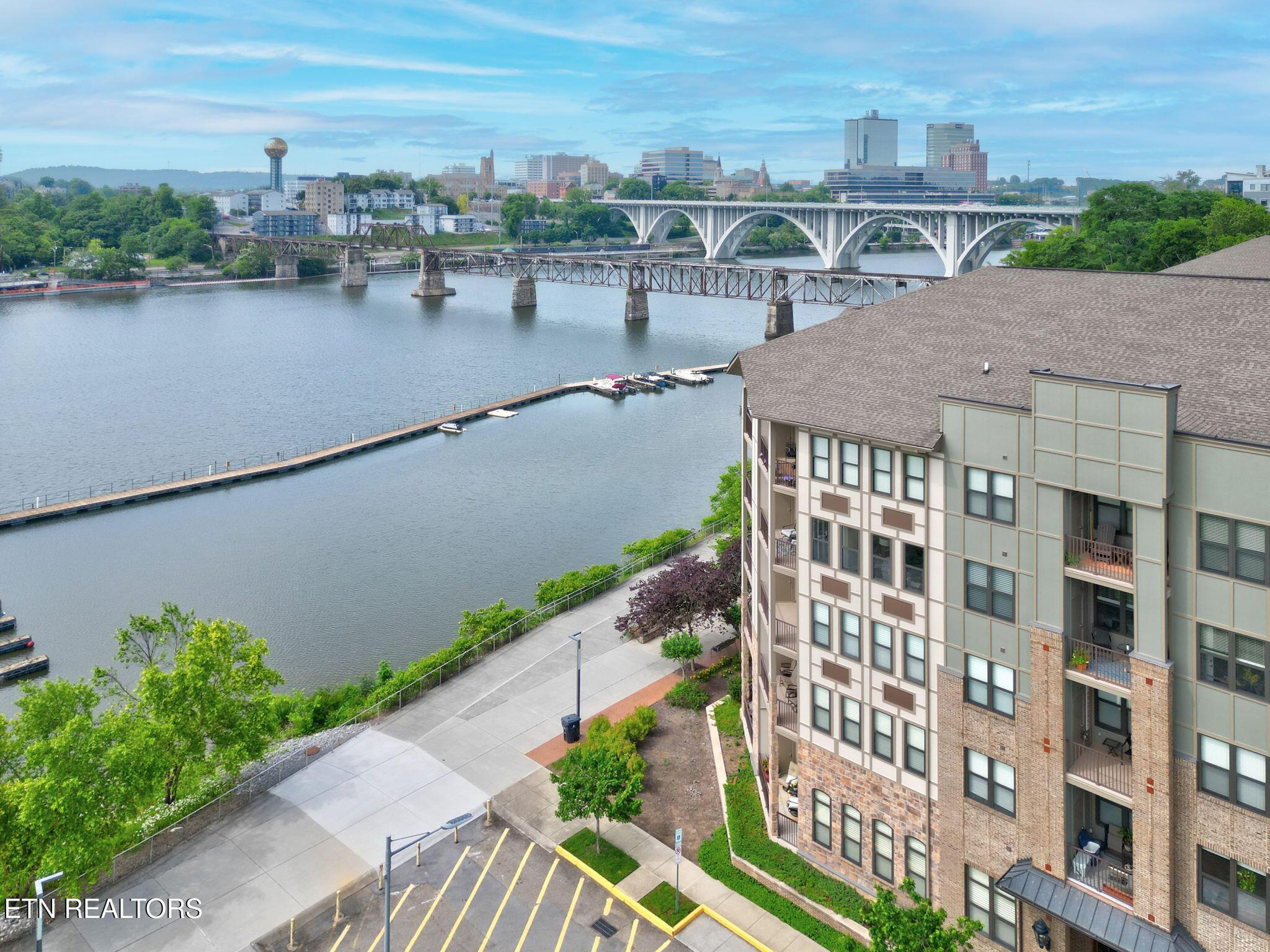 445 W Blount Ave, Knoxville, TN - Fort Loudoun and Tellico Lake Real Estate - Image# 3