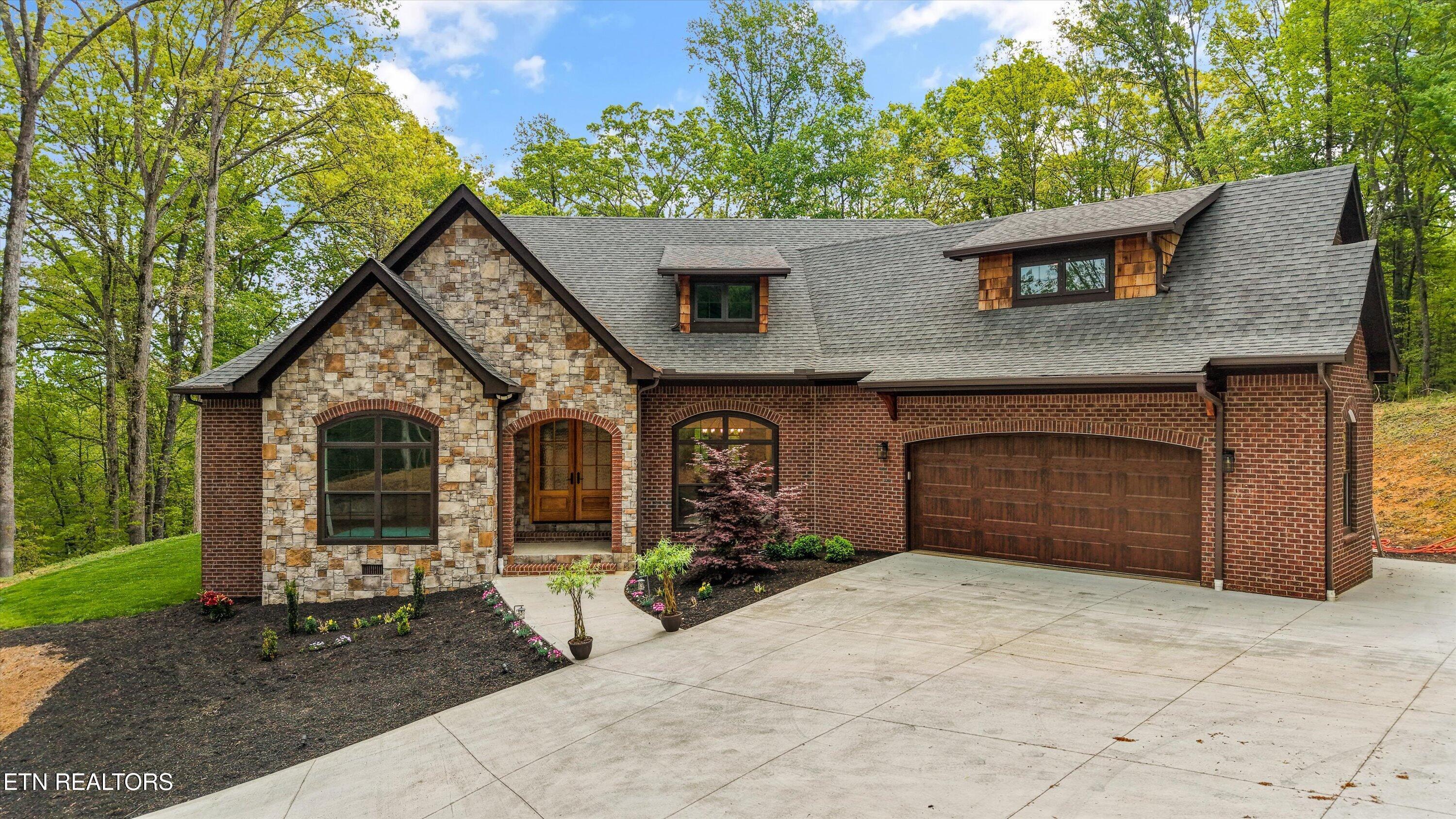 109 Lake Harbor Drive, Lenoir City, TN - Fort Loudoun and Tellico Lake Real Estate - Image# 1