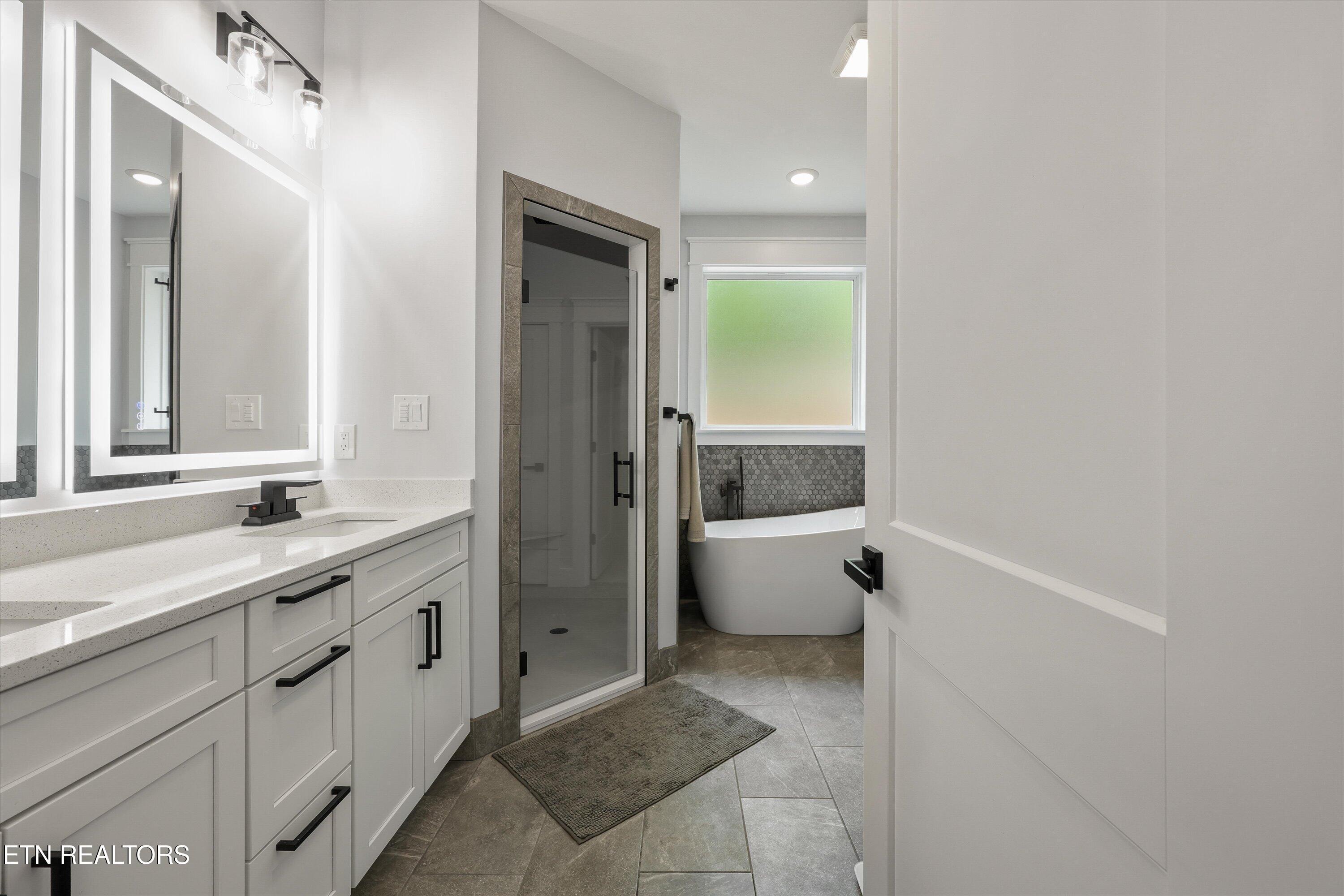 109 Lake Harbor Drive, Lenoir City, TN - Fort Loudoun and Tellico Lake Real Estate - Image# 23