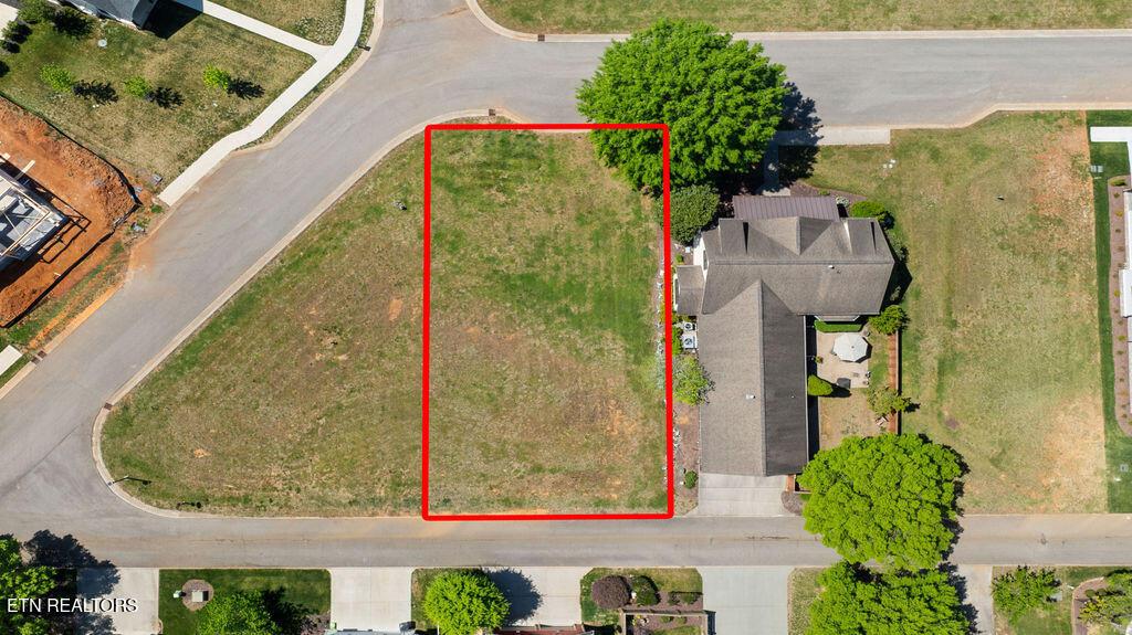 419 Wildcat Run Drive, Loudon, TN - Fort Loudoun and Tellico Lake Real Estate - Image# 2