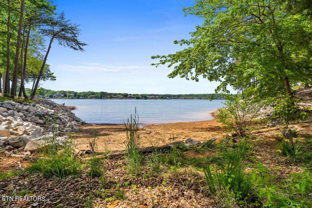1700 Bower Court, Lenoir City, TN - Fort Loudoun and Tellico Lake Real Estate - Image# 3