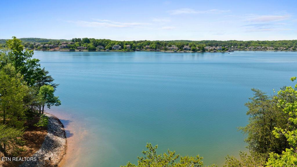 1700 Bower Court, Lenoir City, TN - Fort Loudoun and Tellico Lake Real Estate - Image# 2