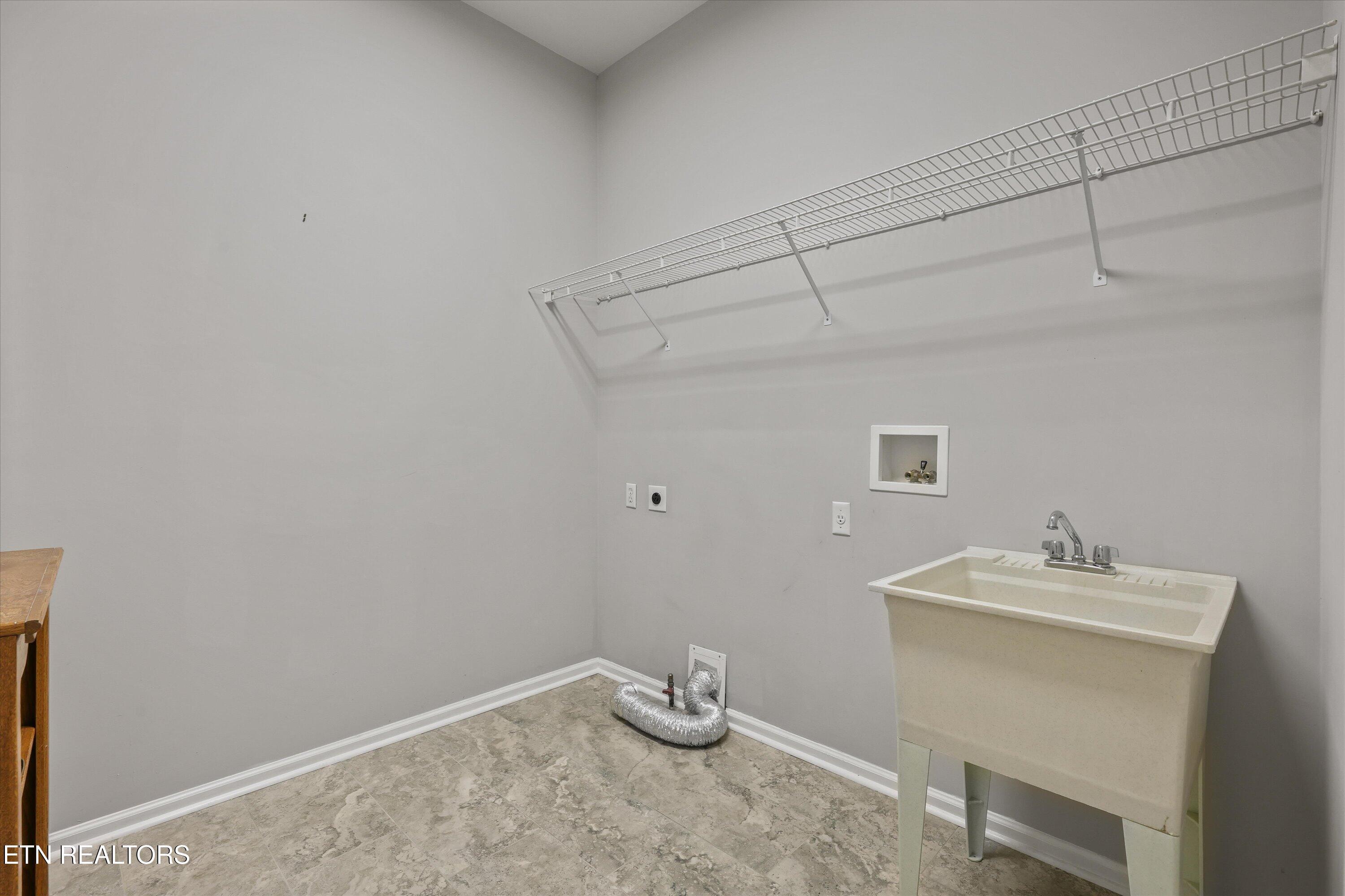 3962 Logans Landing Circle, Louisville, TN - Fort Loudoun and Tellico Lake Real Estate - Image# 22