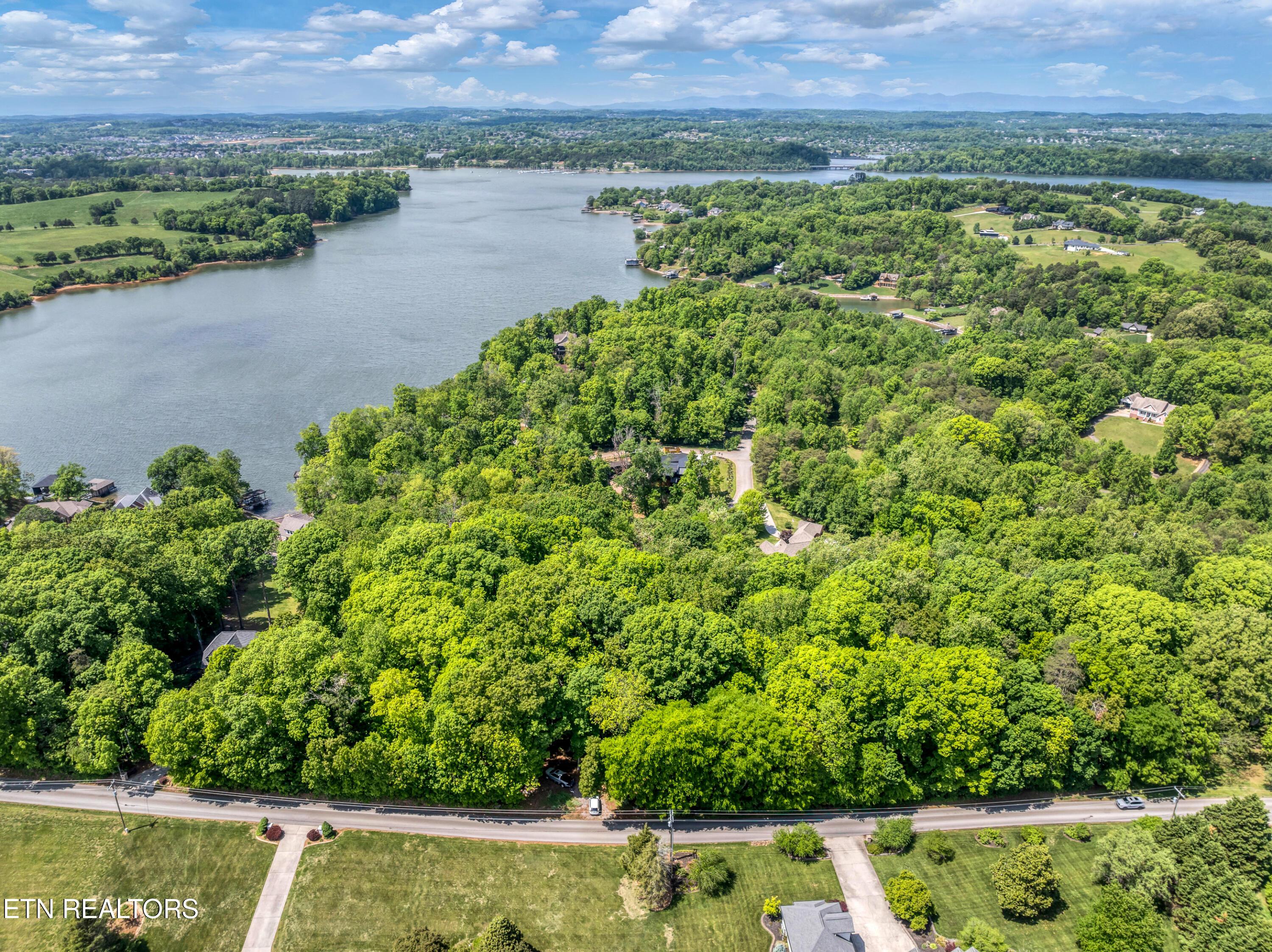 Gravelly Hills/Forrest Ridge, Louisville, TN - Fort Loudoun and Tellico Lake Real Estate - Image# 13