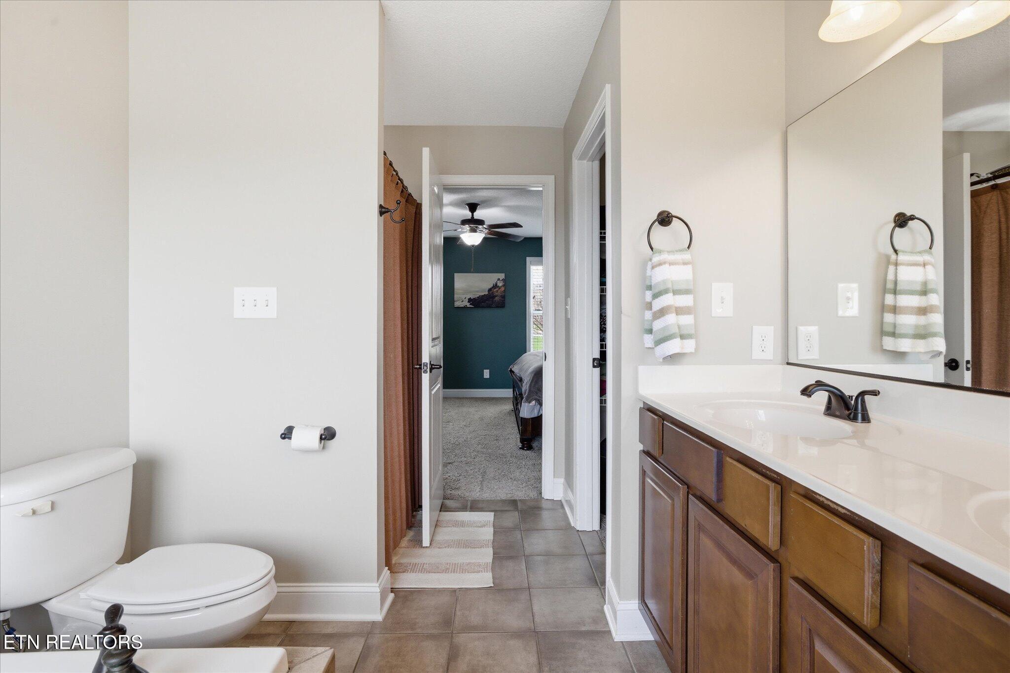8447 Shoregate Lane, Knoxville, TN - Fort Loudoun and Tellico Lake Real Estate - Image# 25