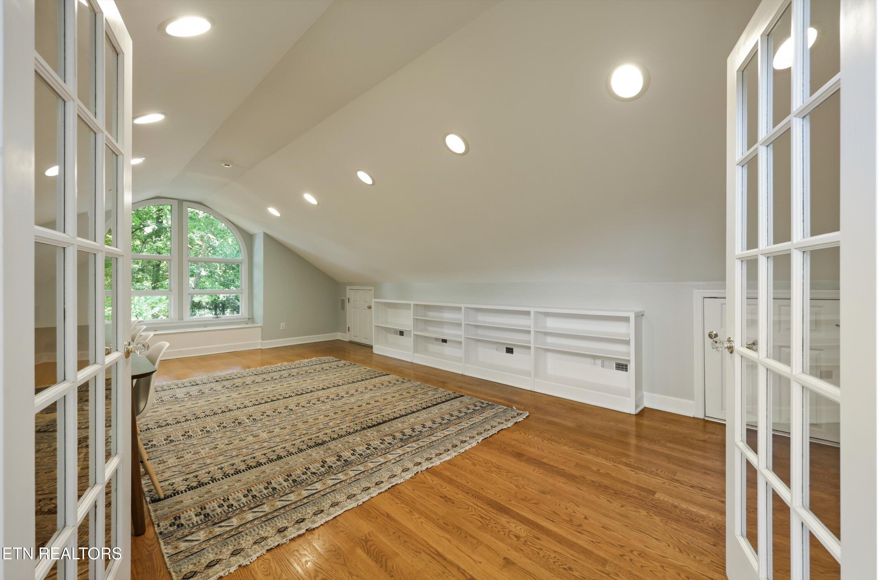 8940 Kelsey Lane, Knoxville, TN - Fort Loudoun and Tellico Lake Real Estate - Image# 24
