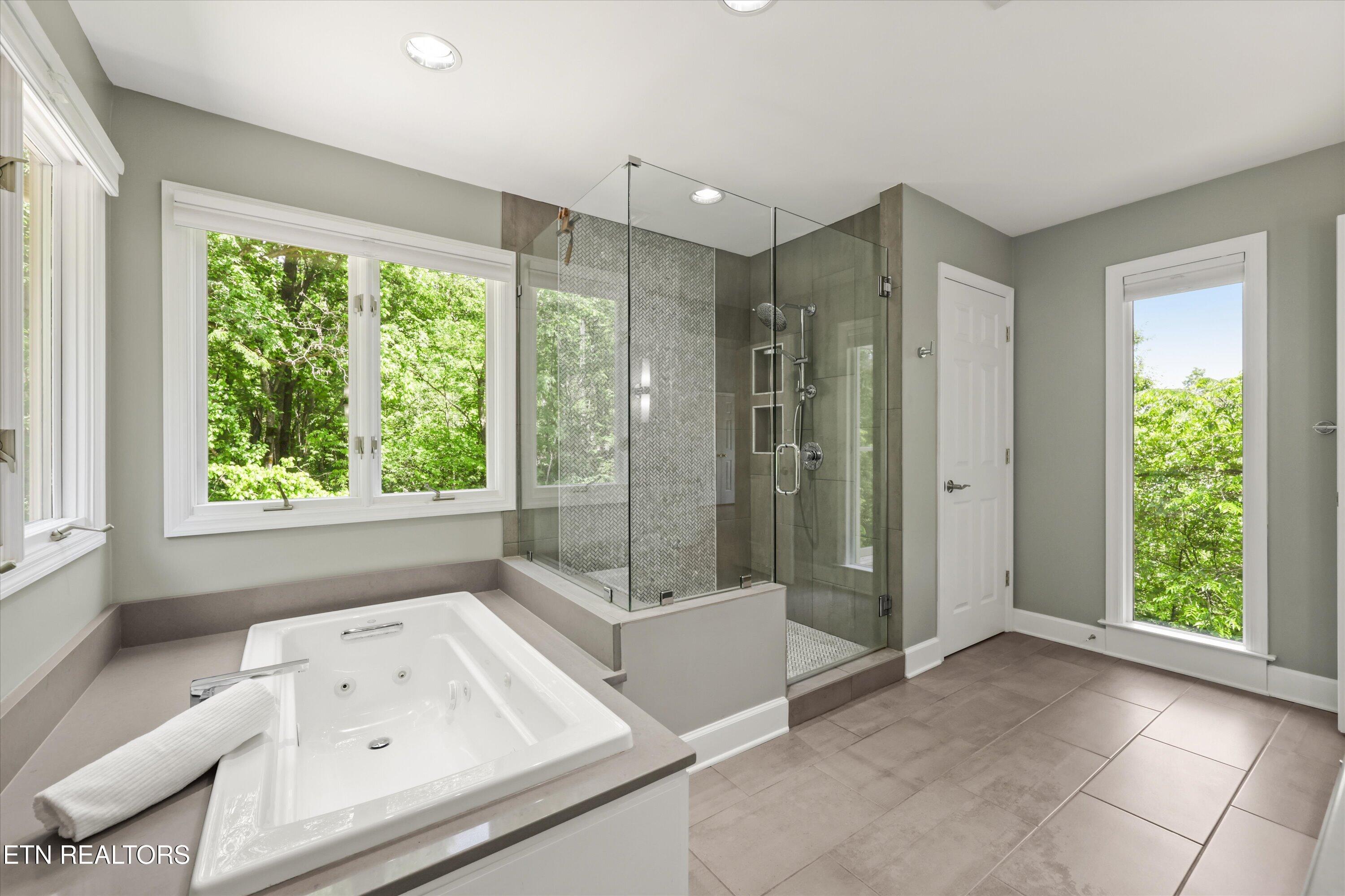8940 Kelsey Lane, Knoxville, TN - Fort Loudoun and Tellico Lake Real Estate - Image# 33