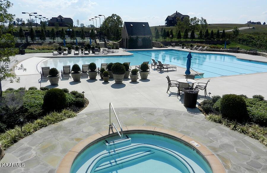 210 Beacon Court, Lenoir City, TN - Fort Loudoun and Tellico Lake Real Estate - Image# 14