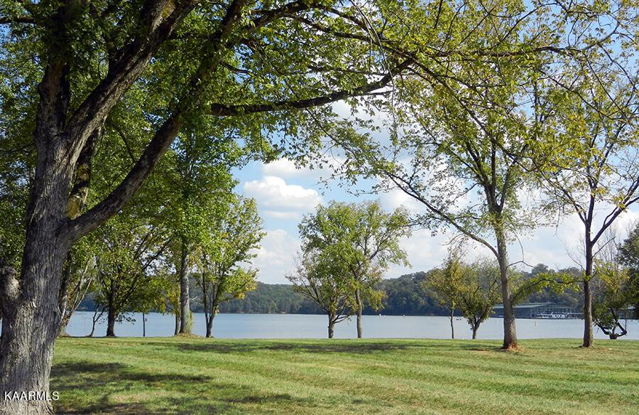 210 Beacon Court, Lenoir City, TN - Fort Loudoun and Tellico Lake Real Estate - Image# 19