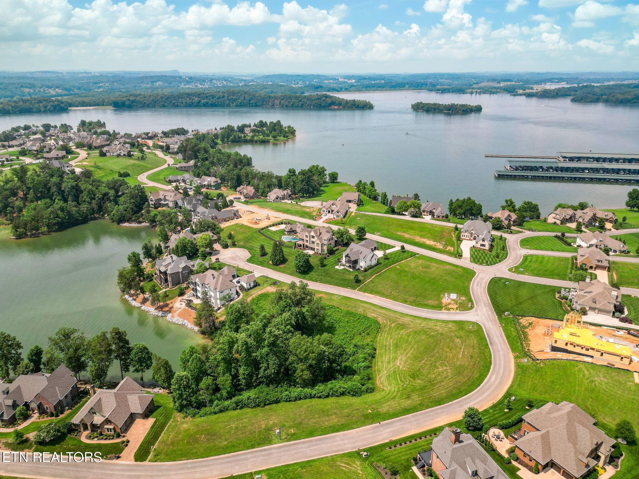210 Beacon Court, Lenoir City, TN - Fort Loudoun and Tellico Lake Real Estate - Image# 8