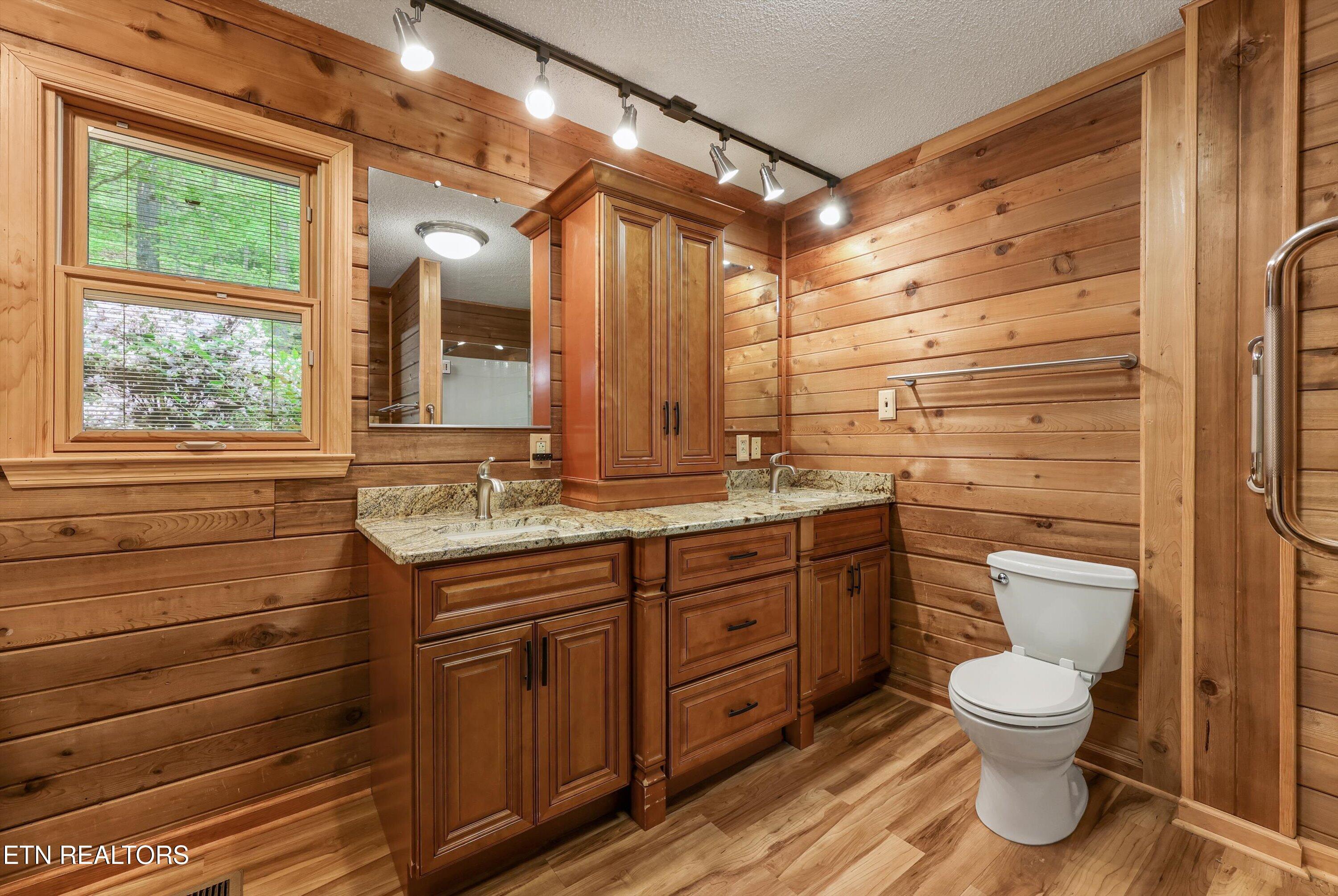 11417 Berry Hill Drive, Knoxville, TN - Fort Loudoun and Tellico Lake Real Estate - Image# 9