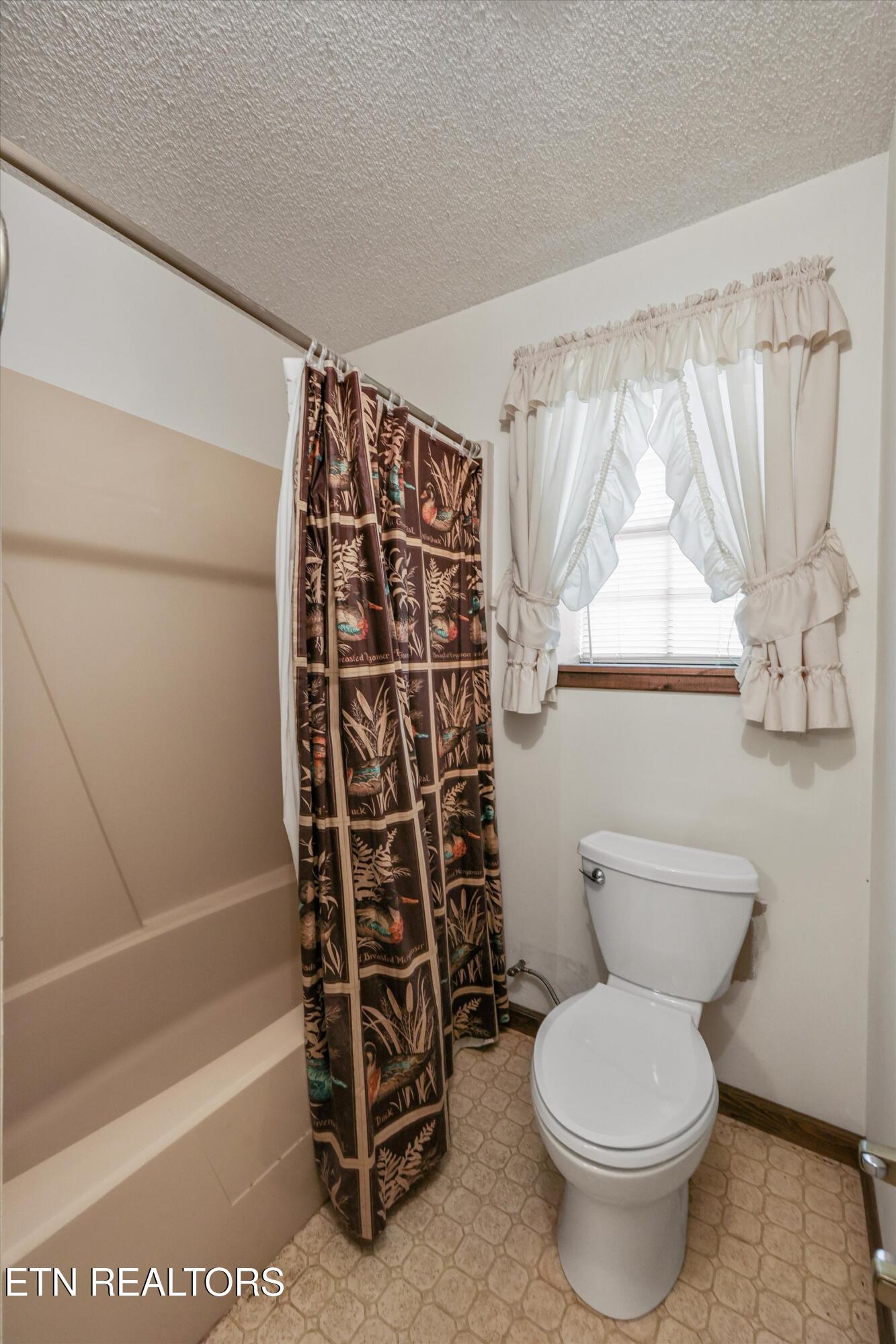 11417 Berry Hill Drive, Knoxville, TN - Fort Loudoun and Tellico Lake Real Estate - Image# 32