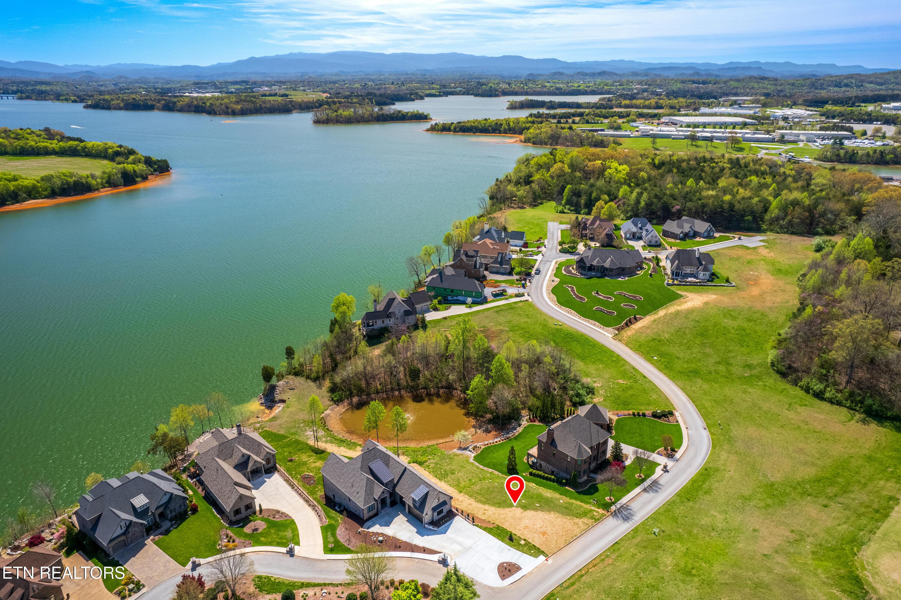 101 Breakers Drive, Vonore, TN - Fort Loudoun and Tellico Lake Real Estate - Image# 6